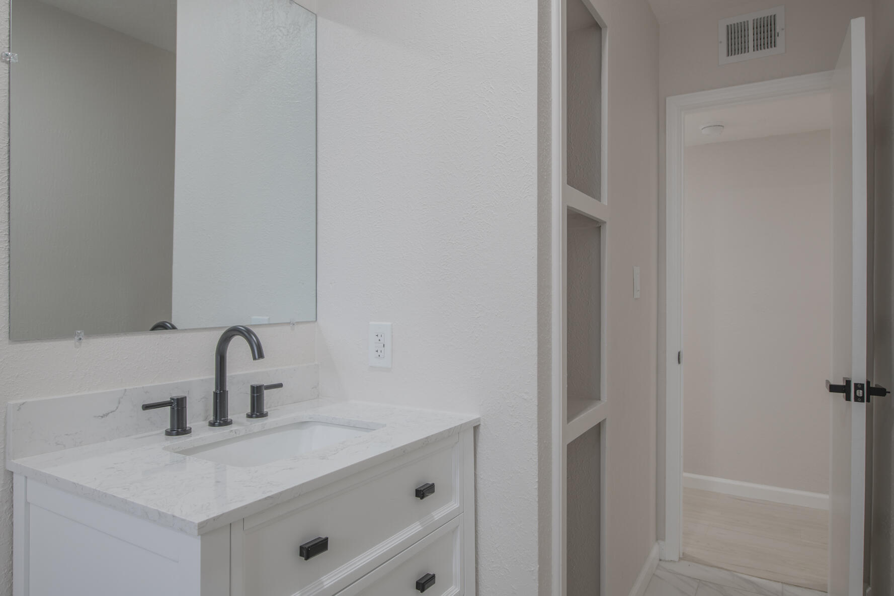 5404 CIMARRON Road NW