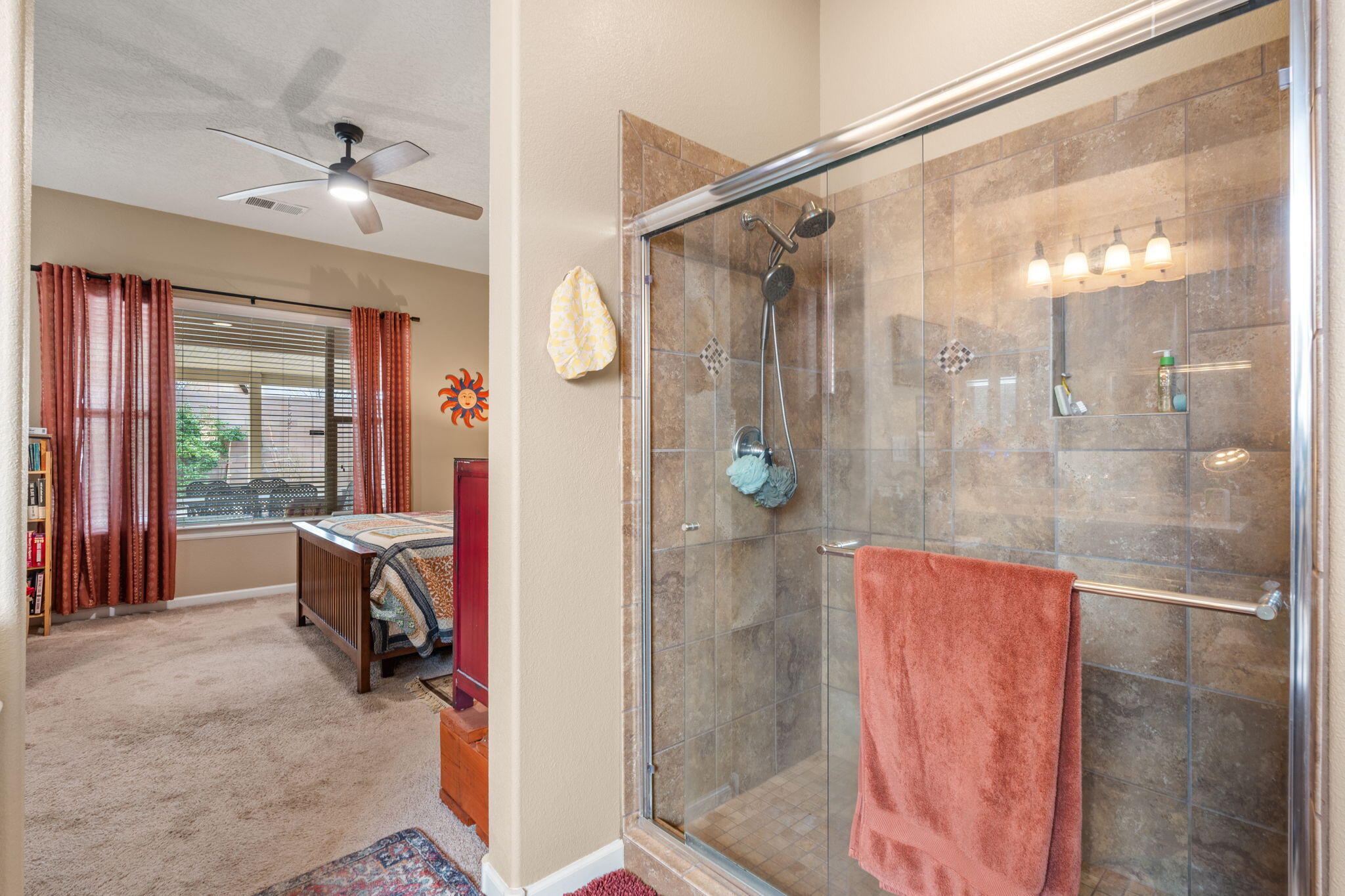 3816 TIERRA VISTA Place NE