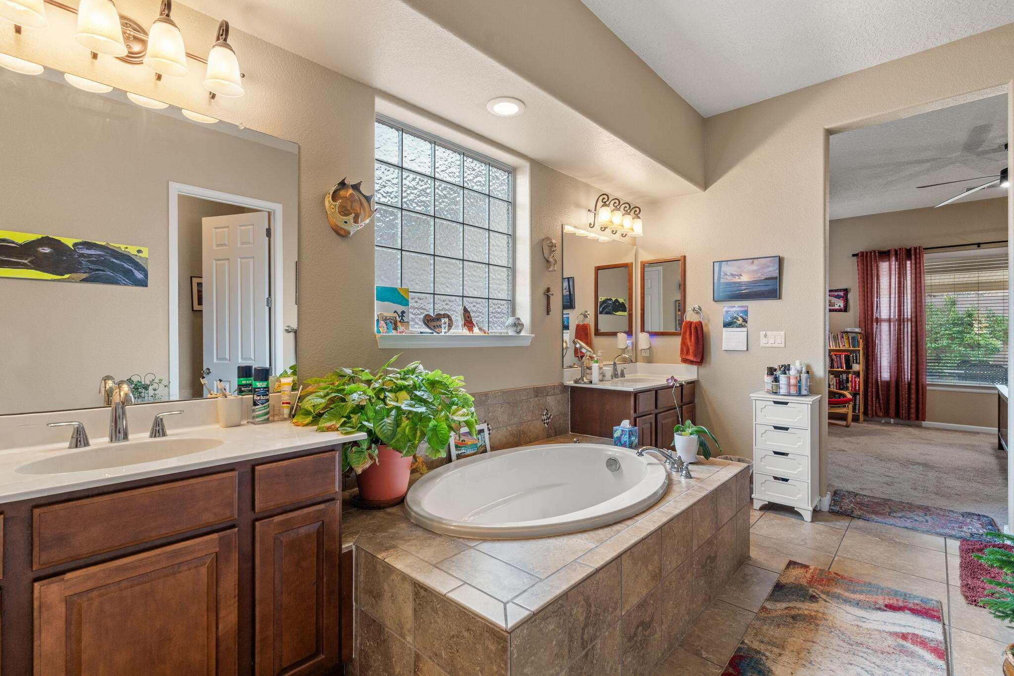 3816 TIERRA VISTA Place NE