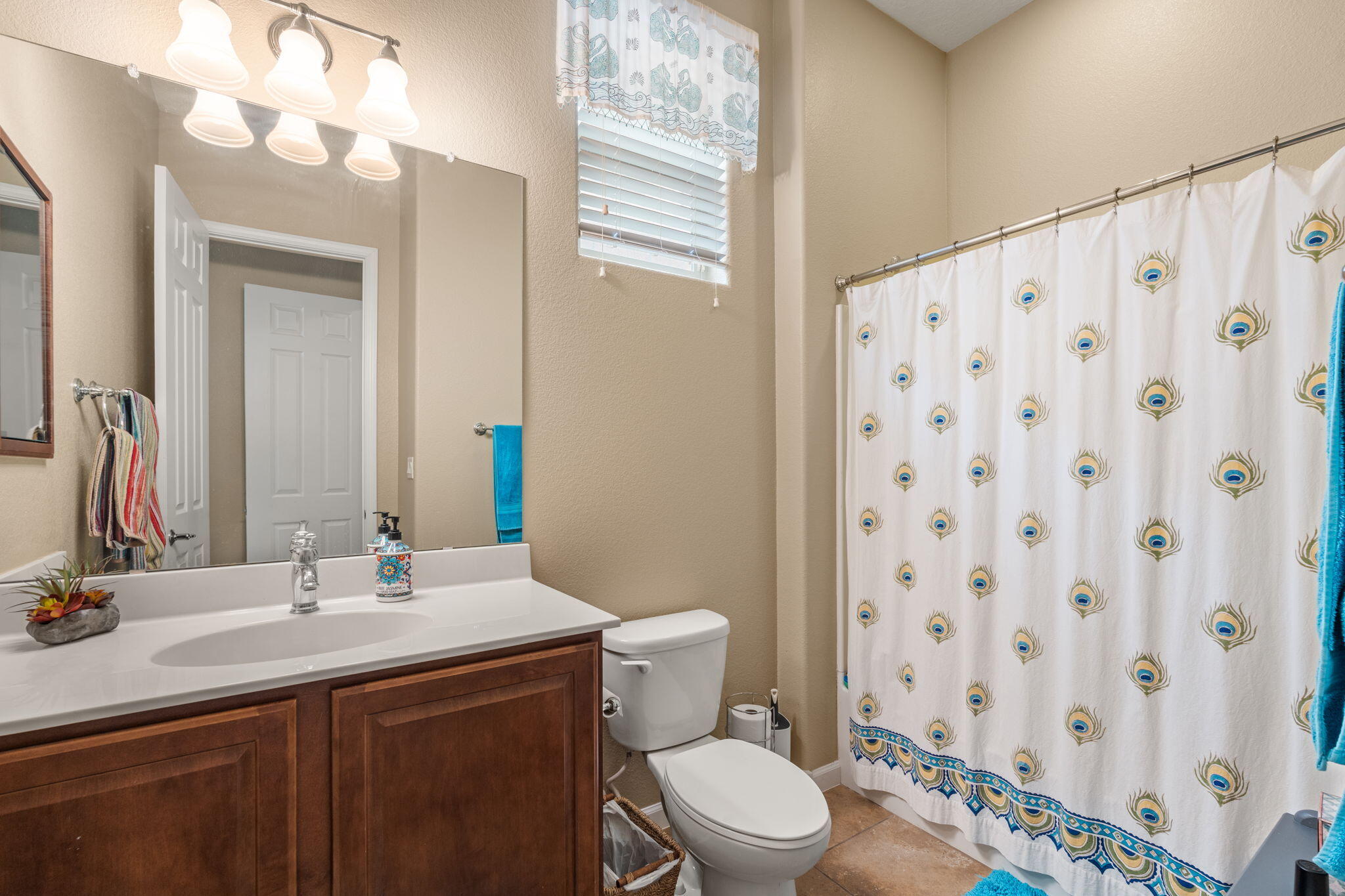 3816 TIERRA VISTA Place NE