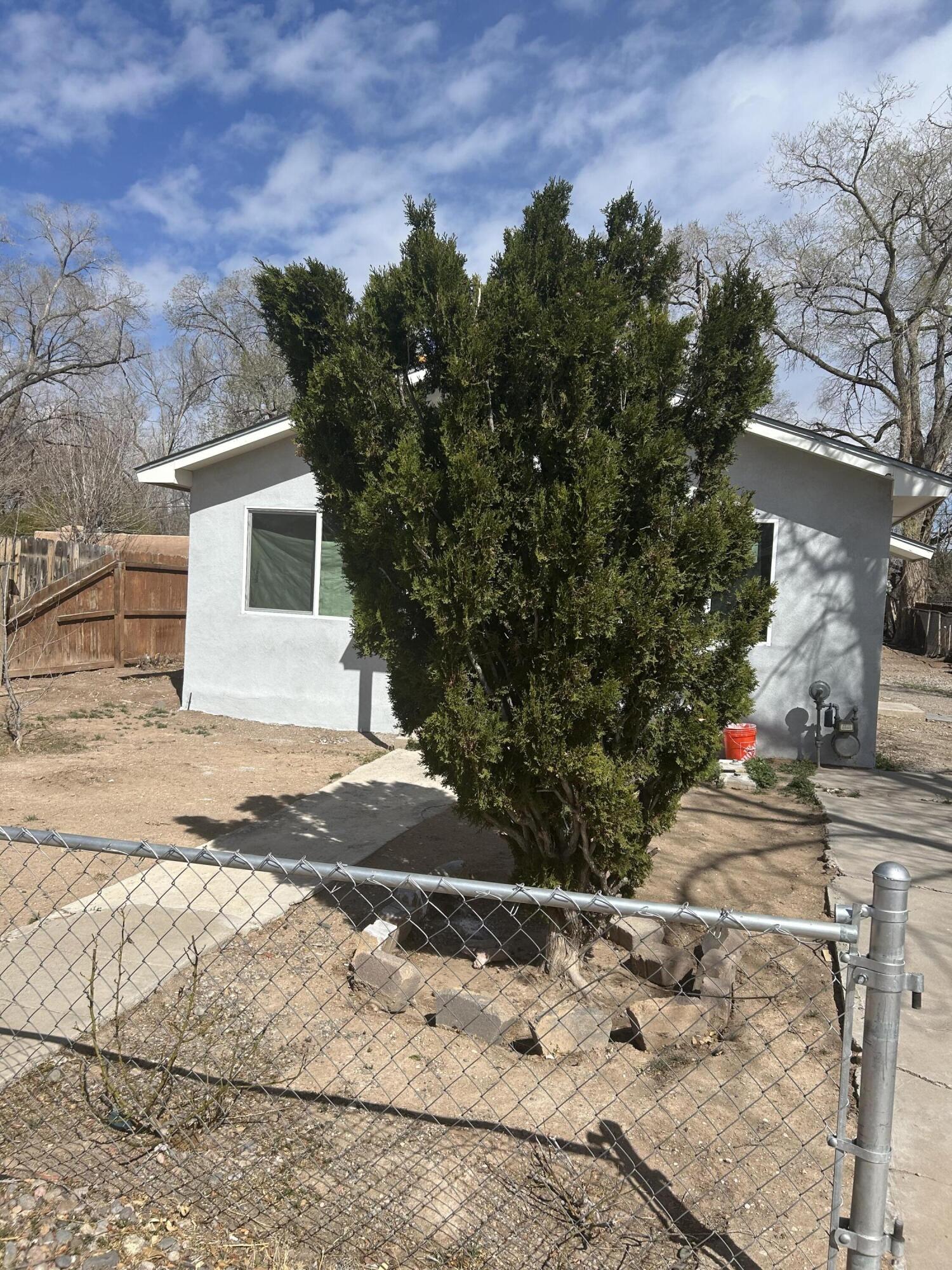 605 SAN CLEMENTE Avenue NW