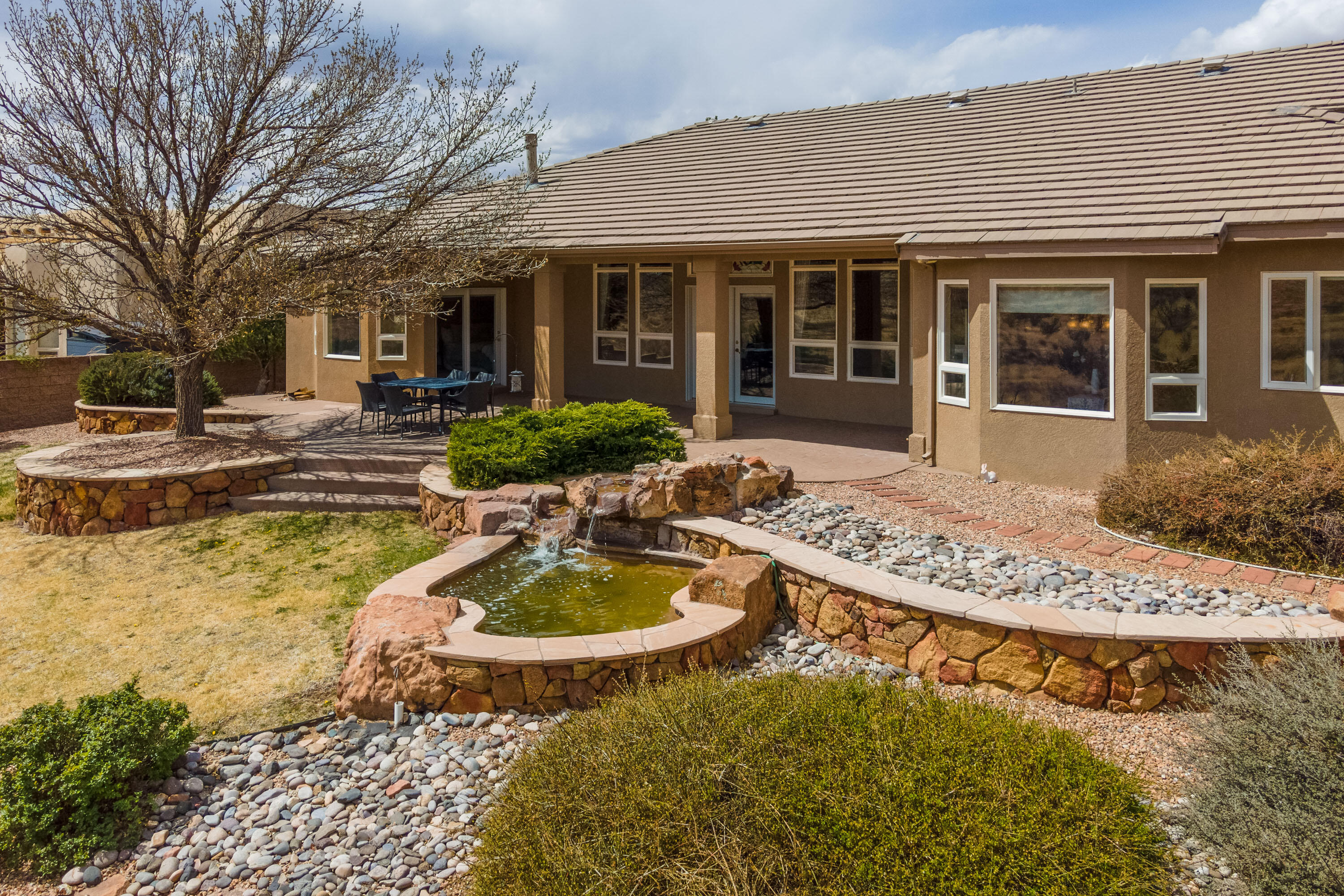 5312 HIGH CANYON Trail NE