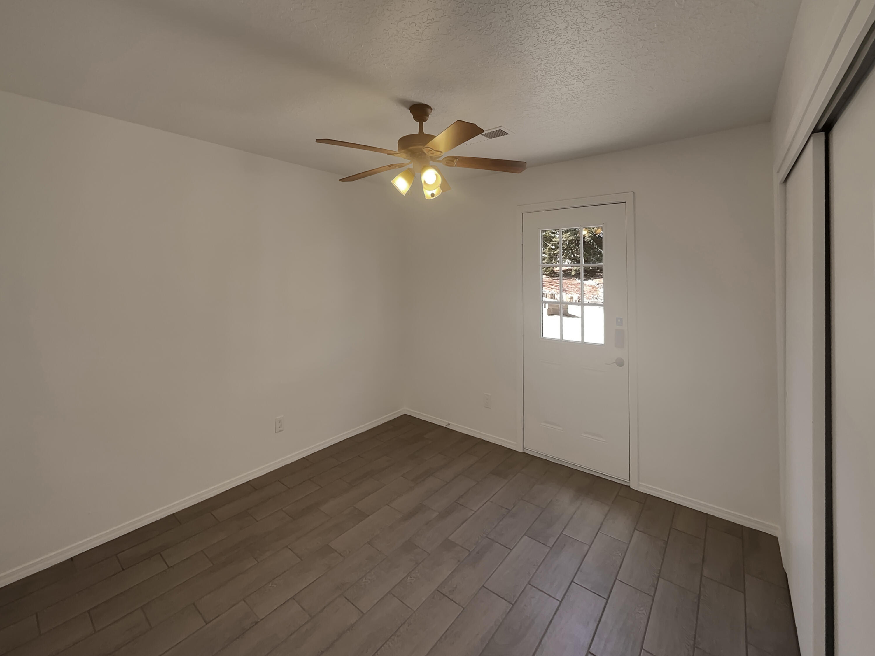 6737 GLEASON Avenue NW