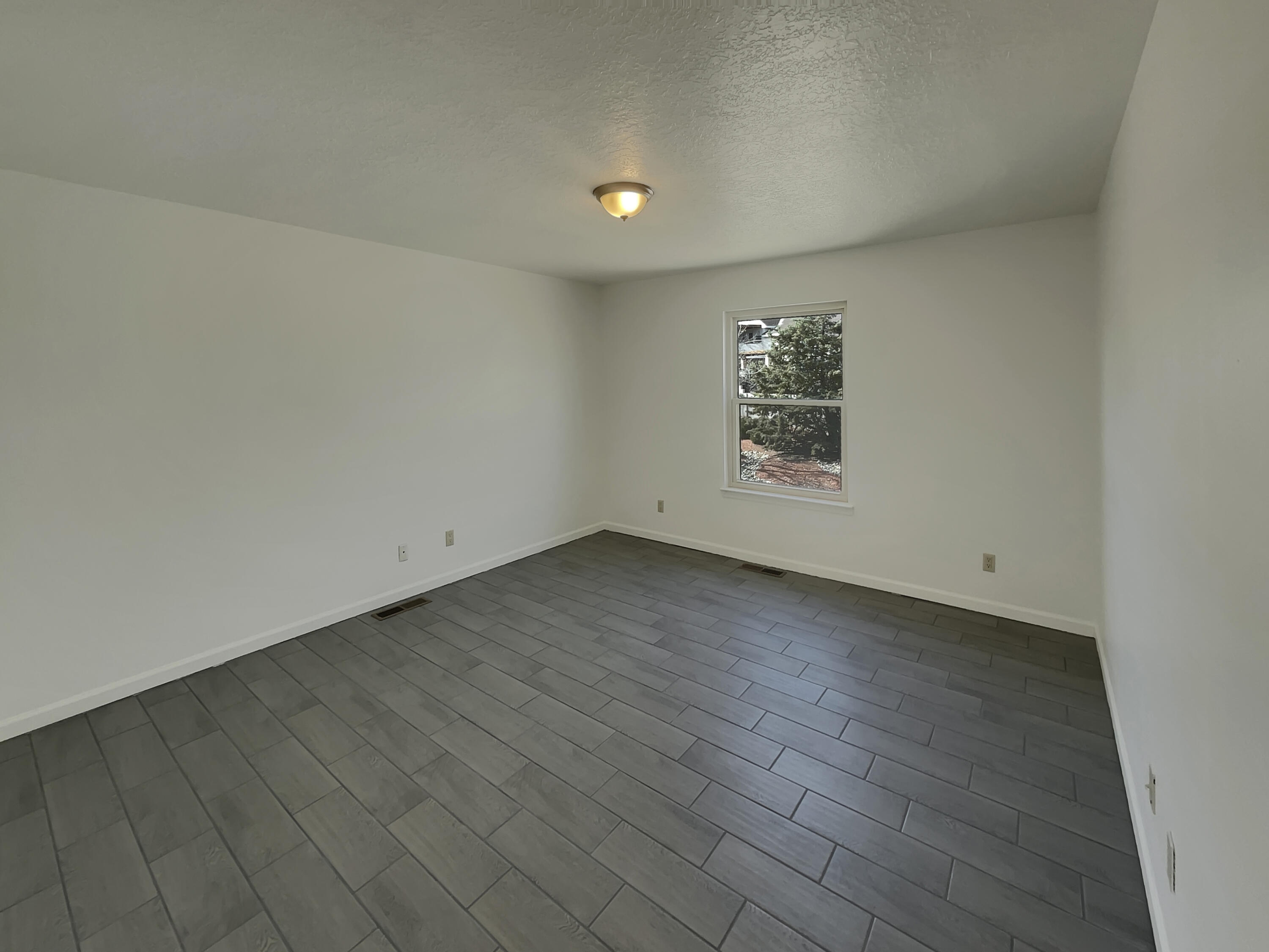 6737 GLEASON Avenue NW