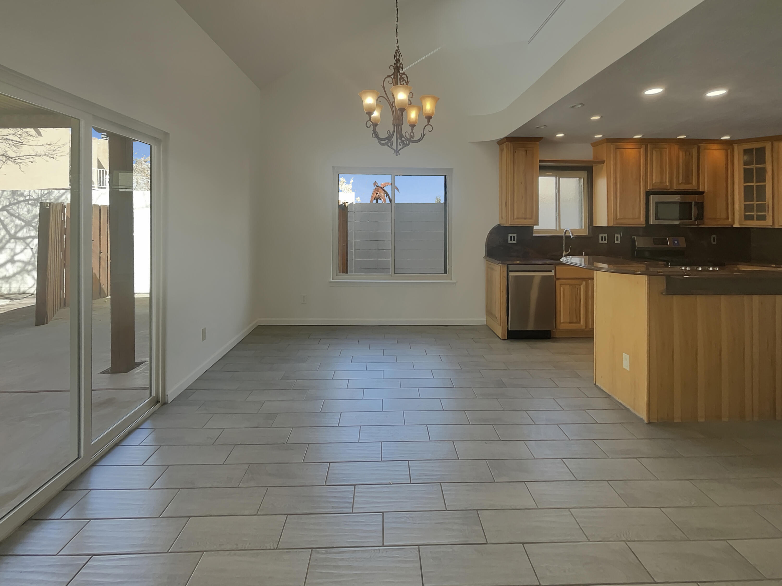 6737 GLEASON Avenue NW