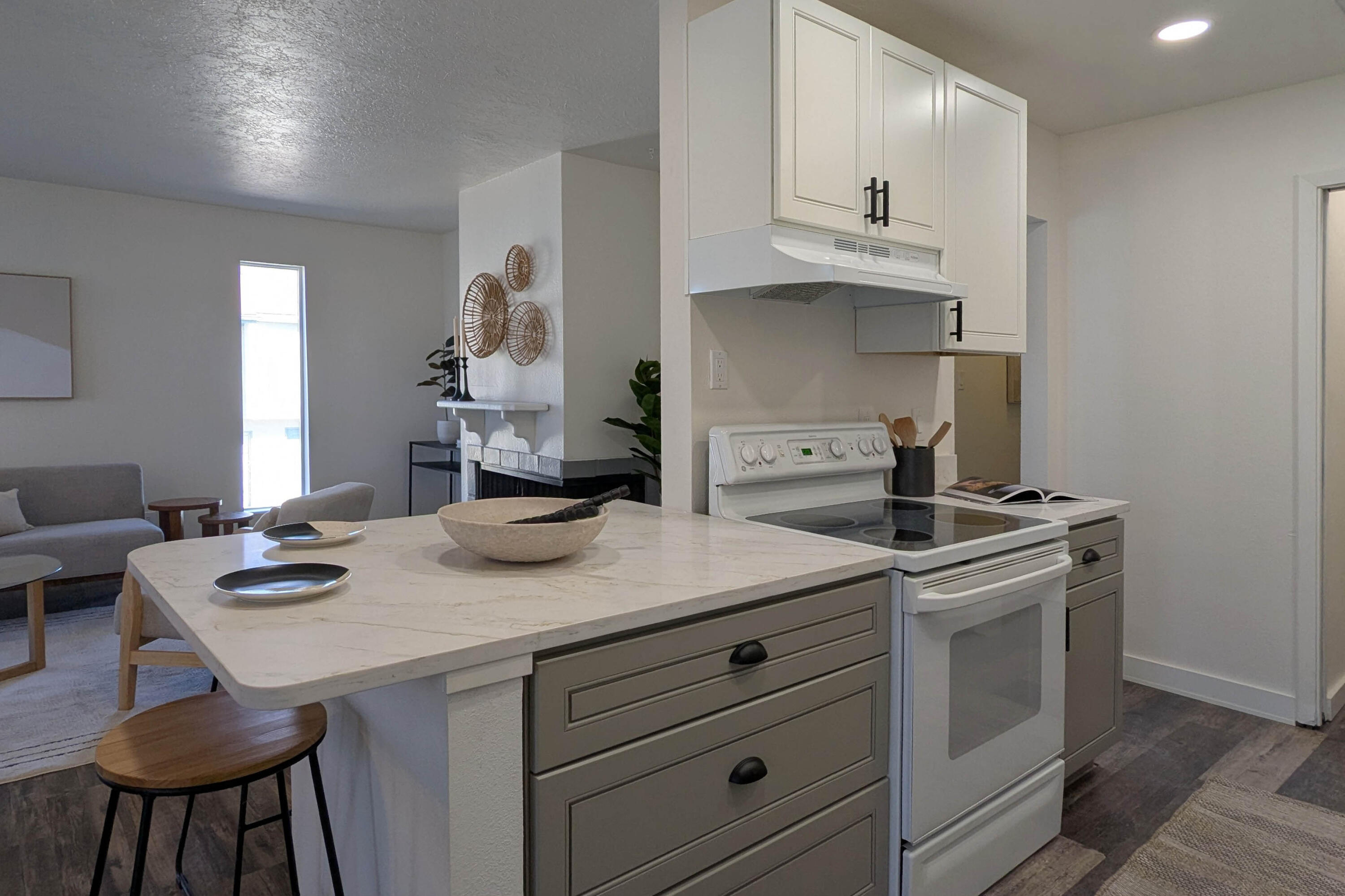 7555 PRAIRIE Road NE