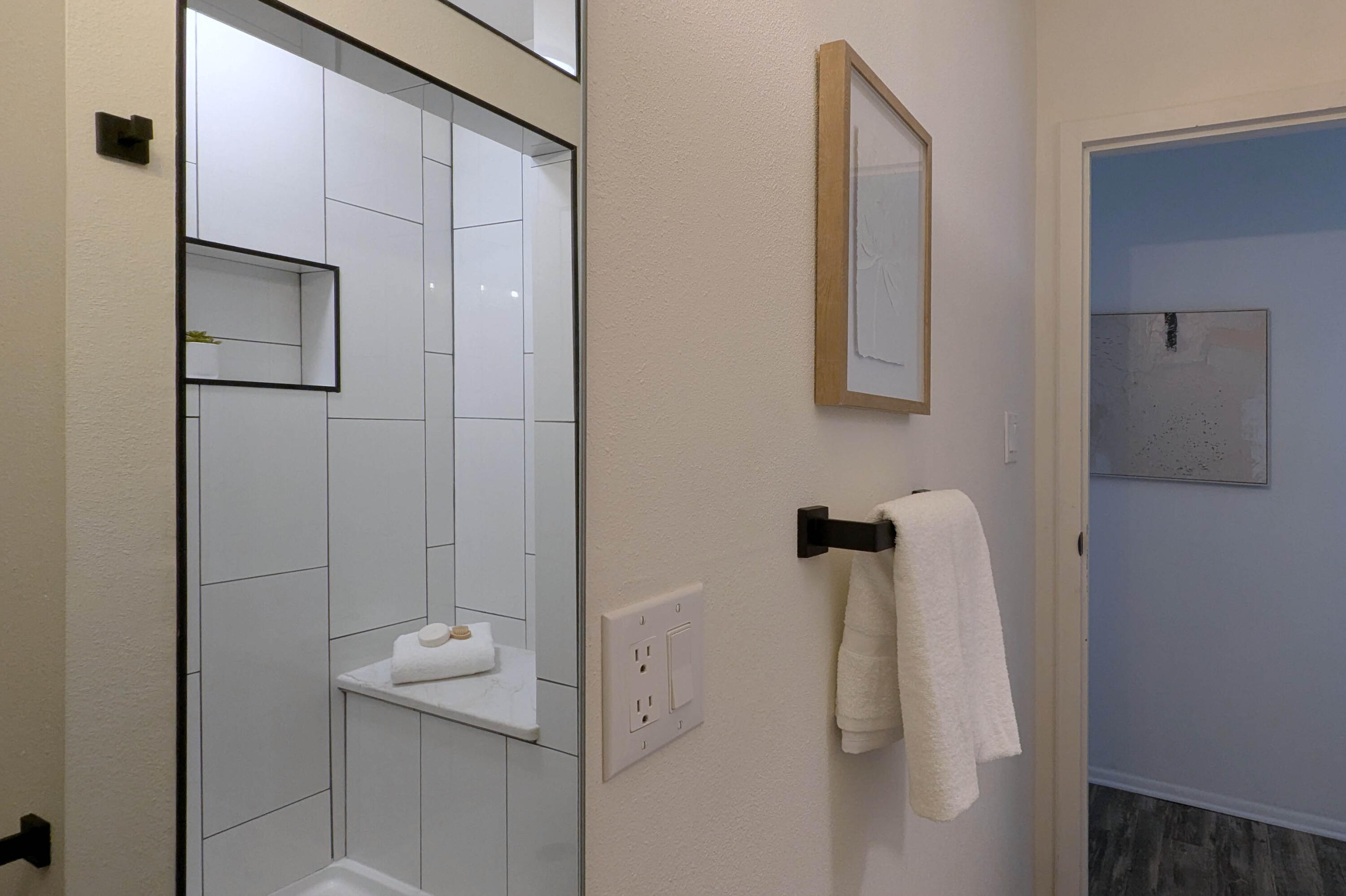 7555 PRAIRIE Road NE