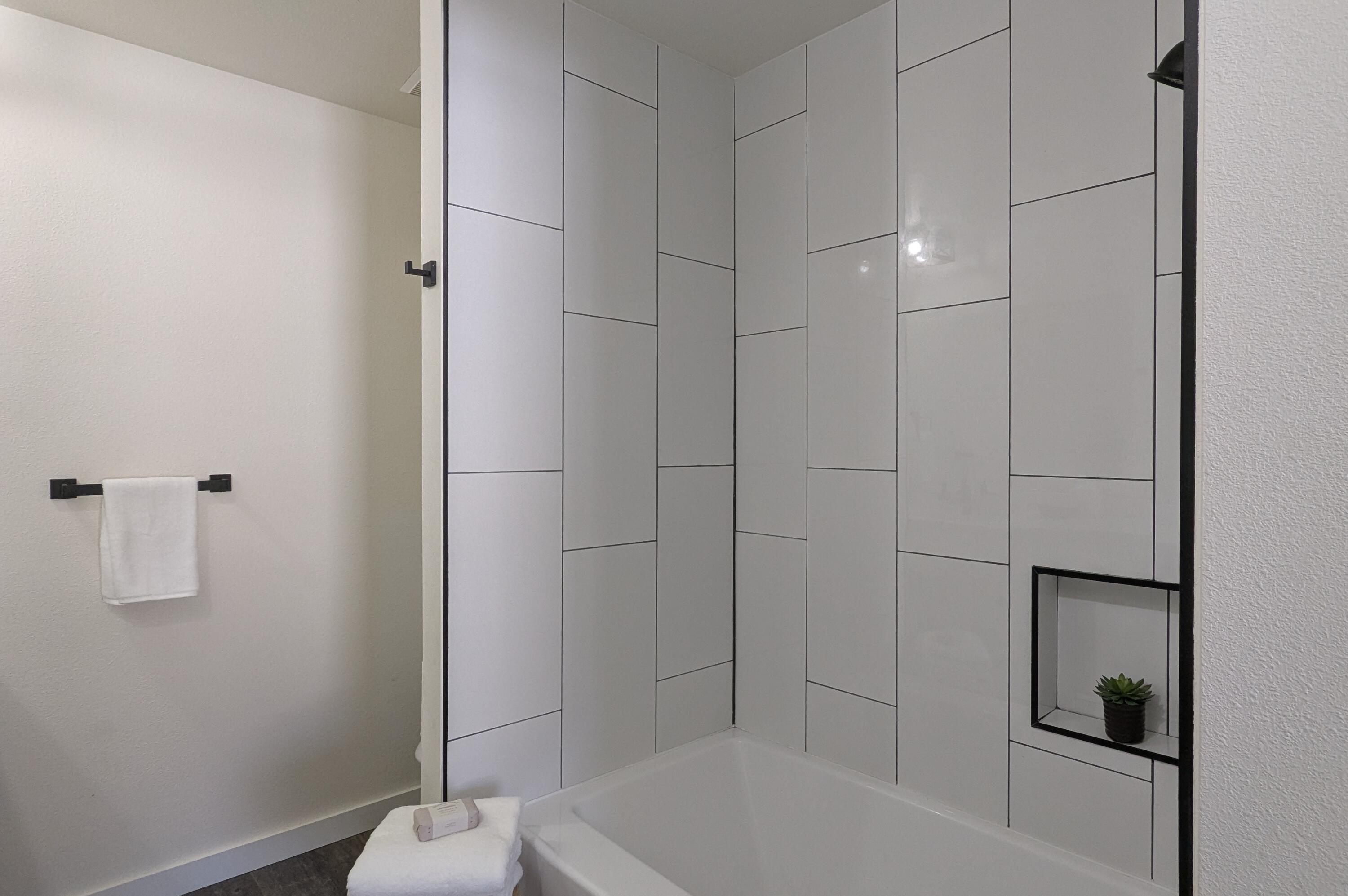 7555 PRAIRIE Road NE