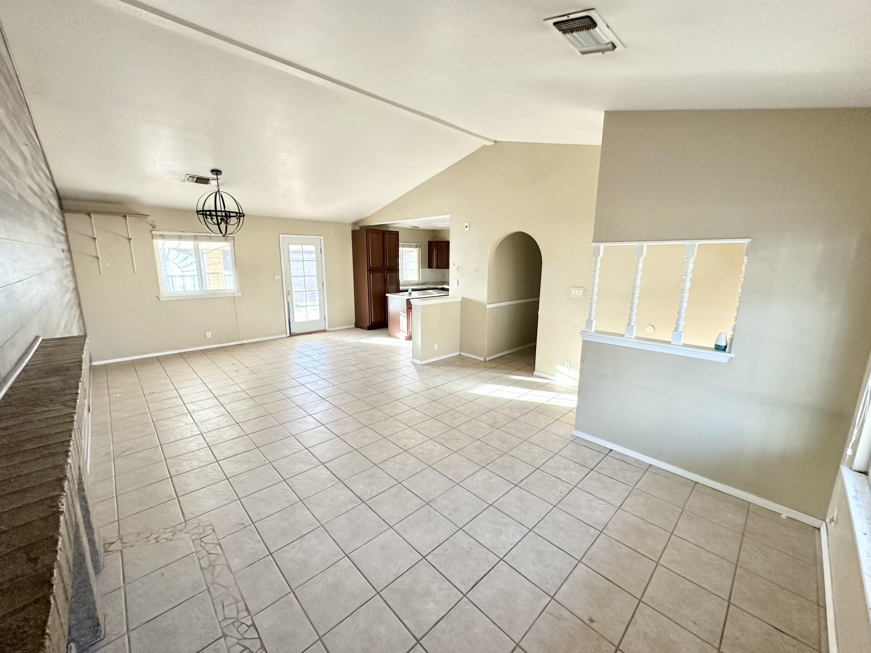 5501 Cochiti Court NW