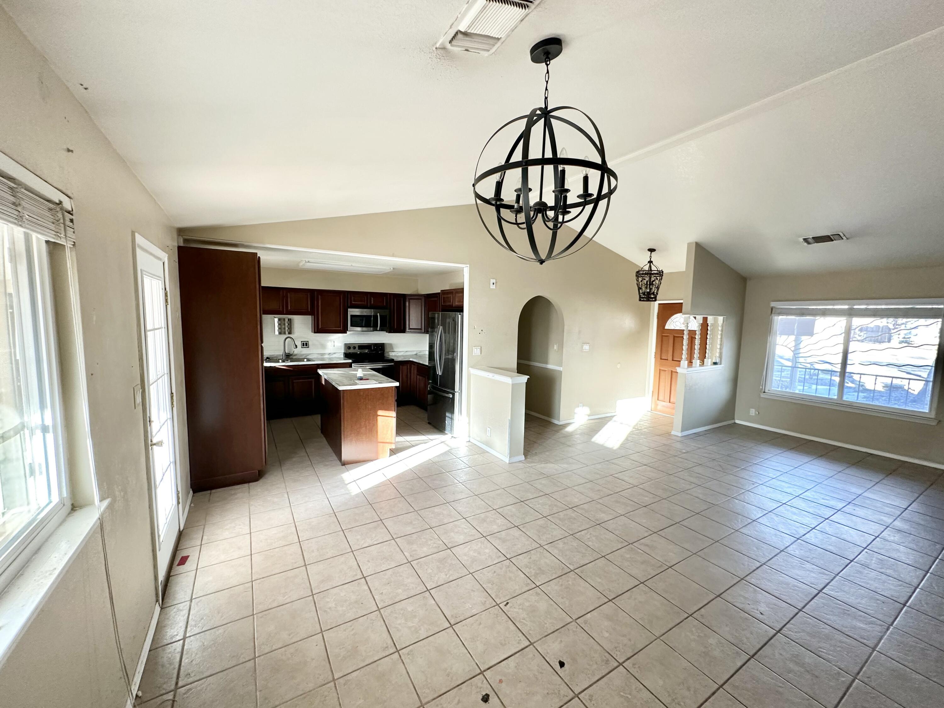 5501 Cochiti Court NW