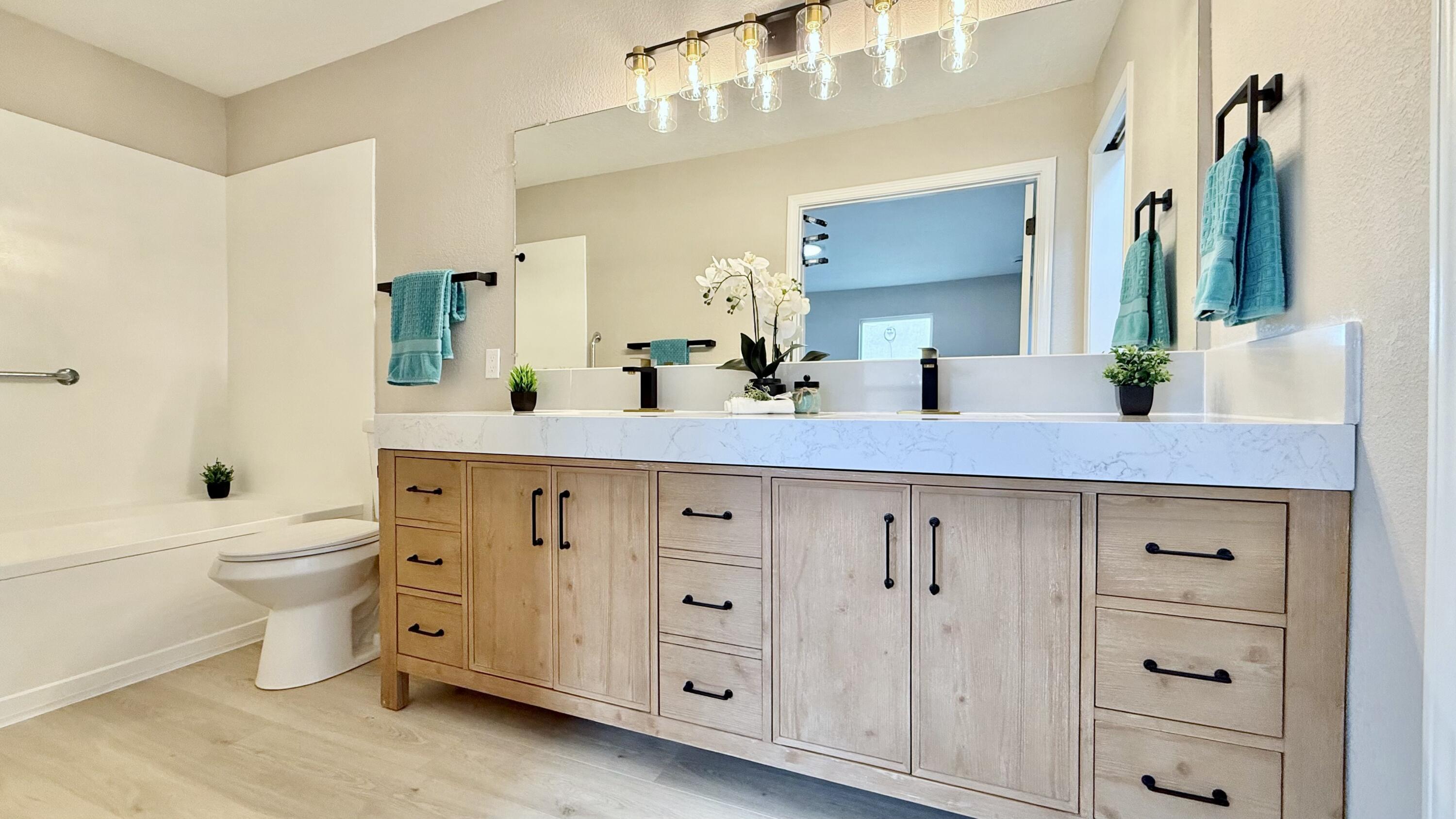 7809 Pinewood Drive NW