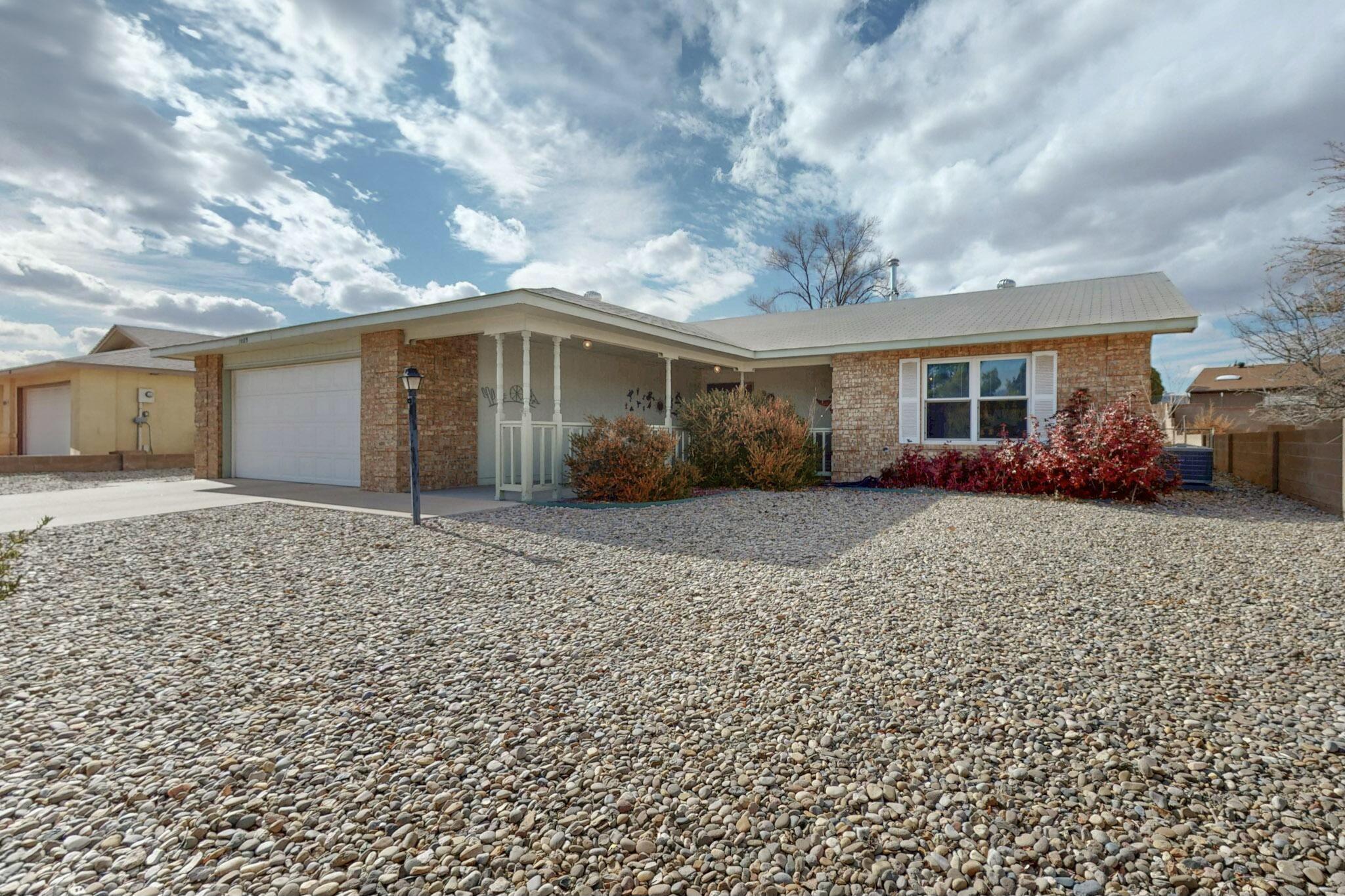 1089 SANDIA VISTA Road NE