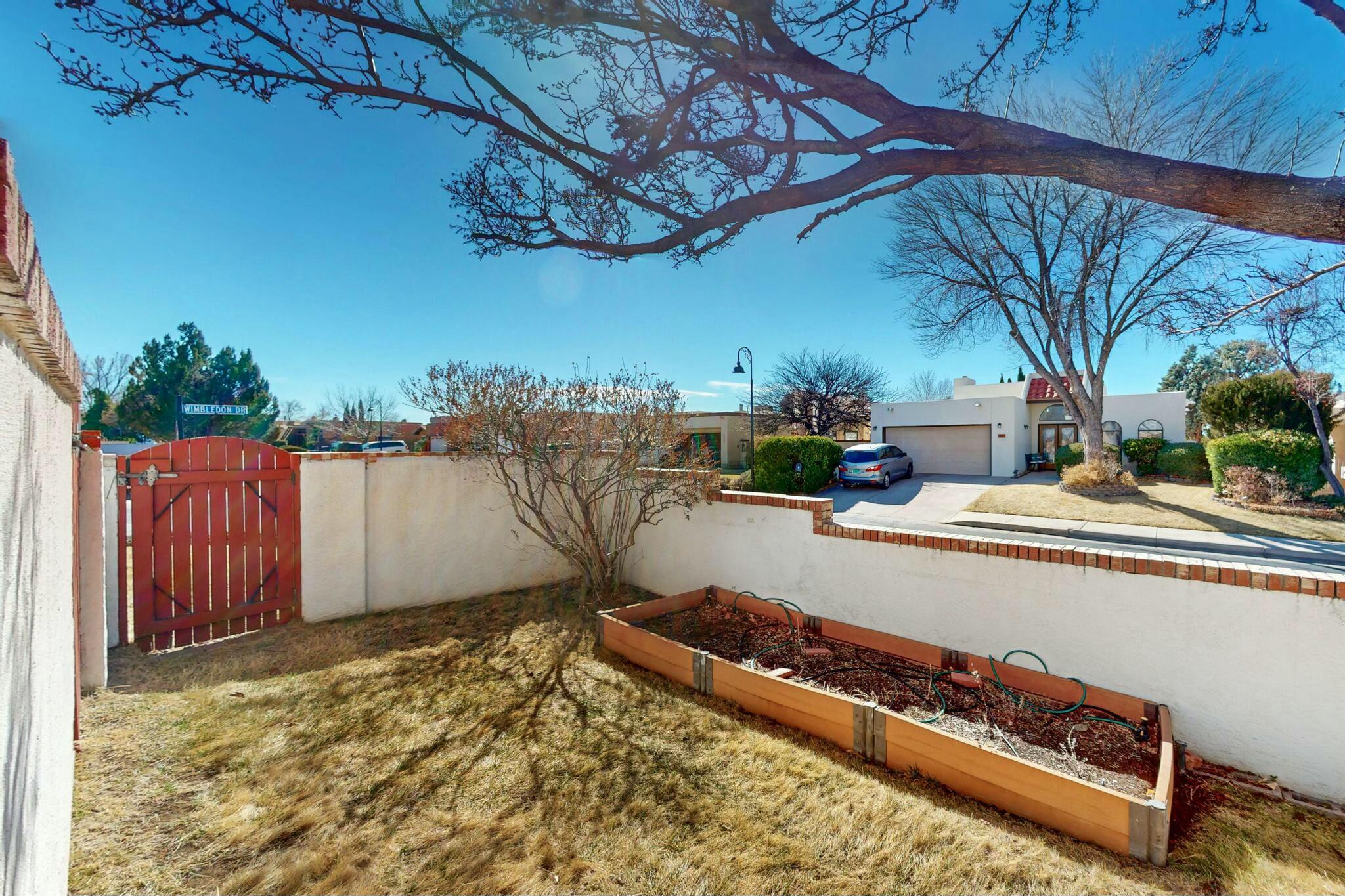 9101 WIMBLEDON Drive NE