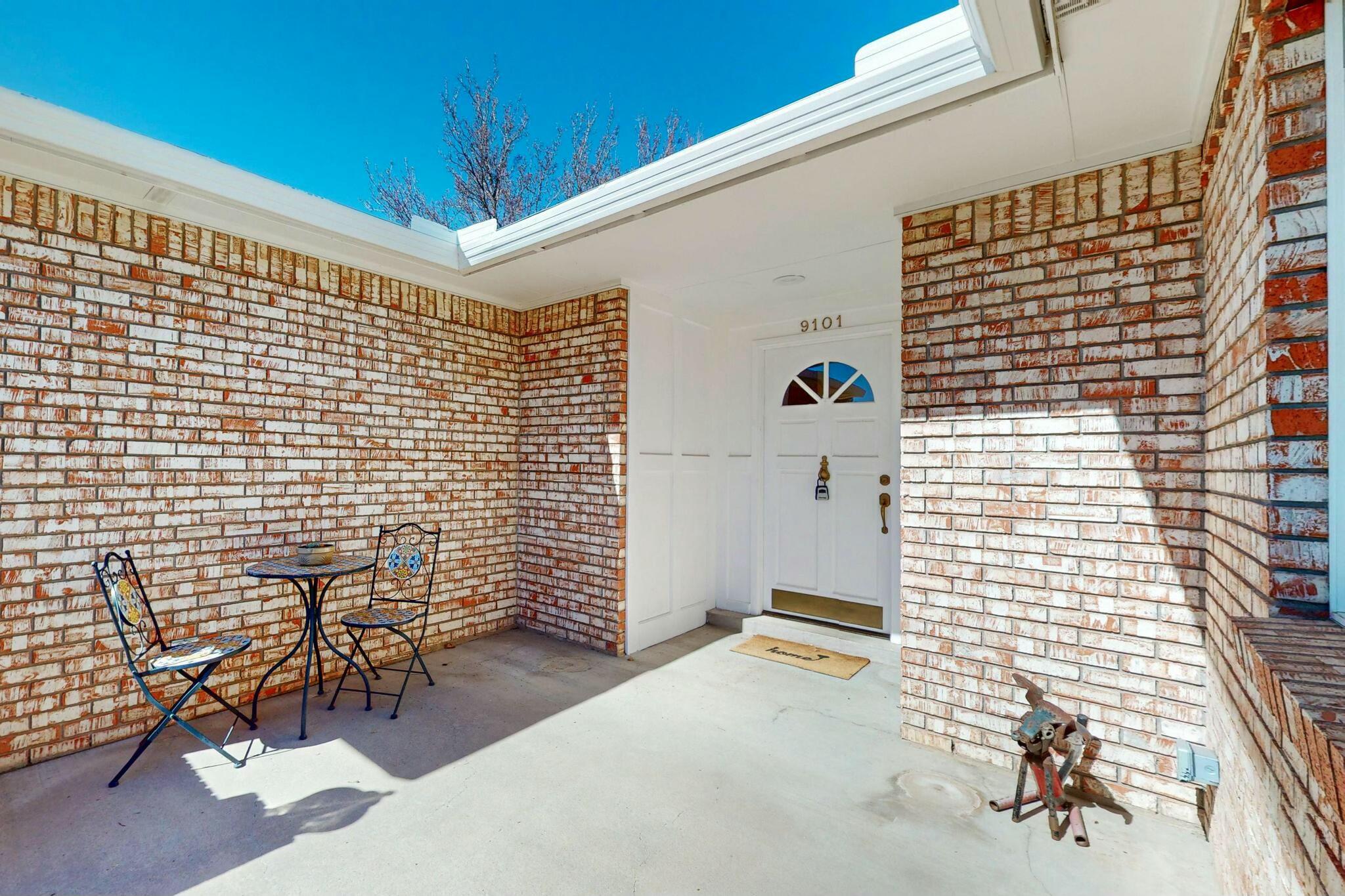 9101 WIMBLEDON Drive NE