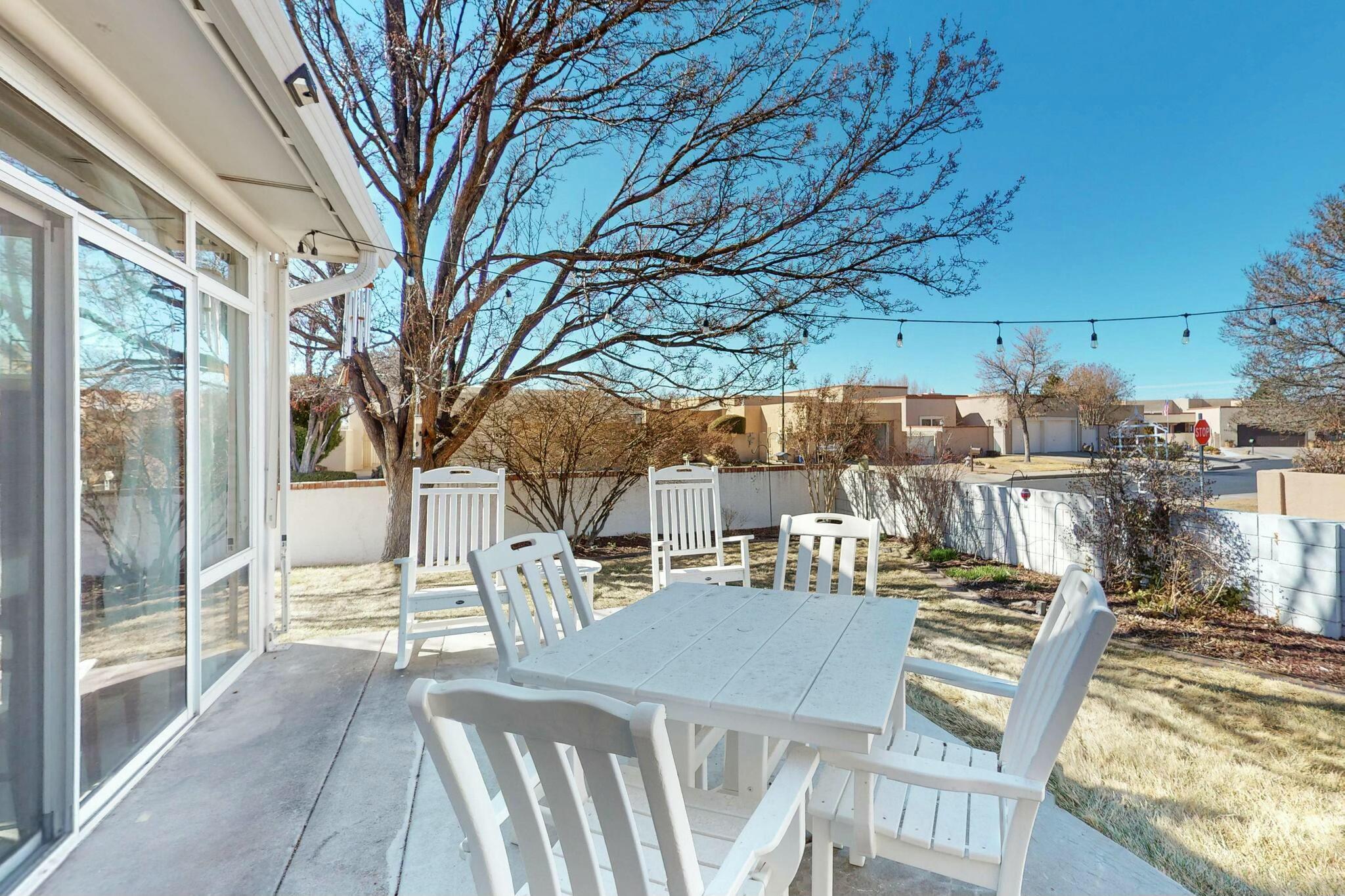 9101 WIMBLEDON Drive NE