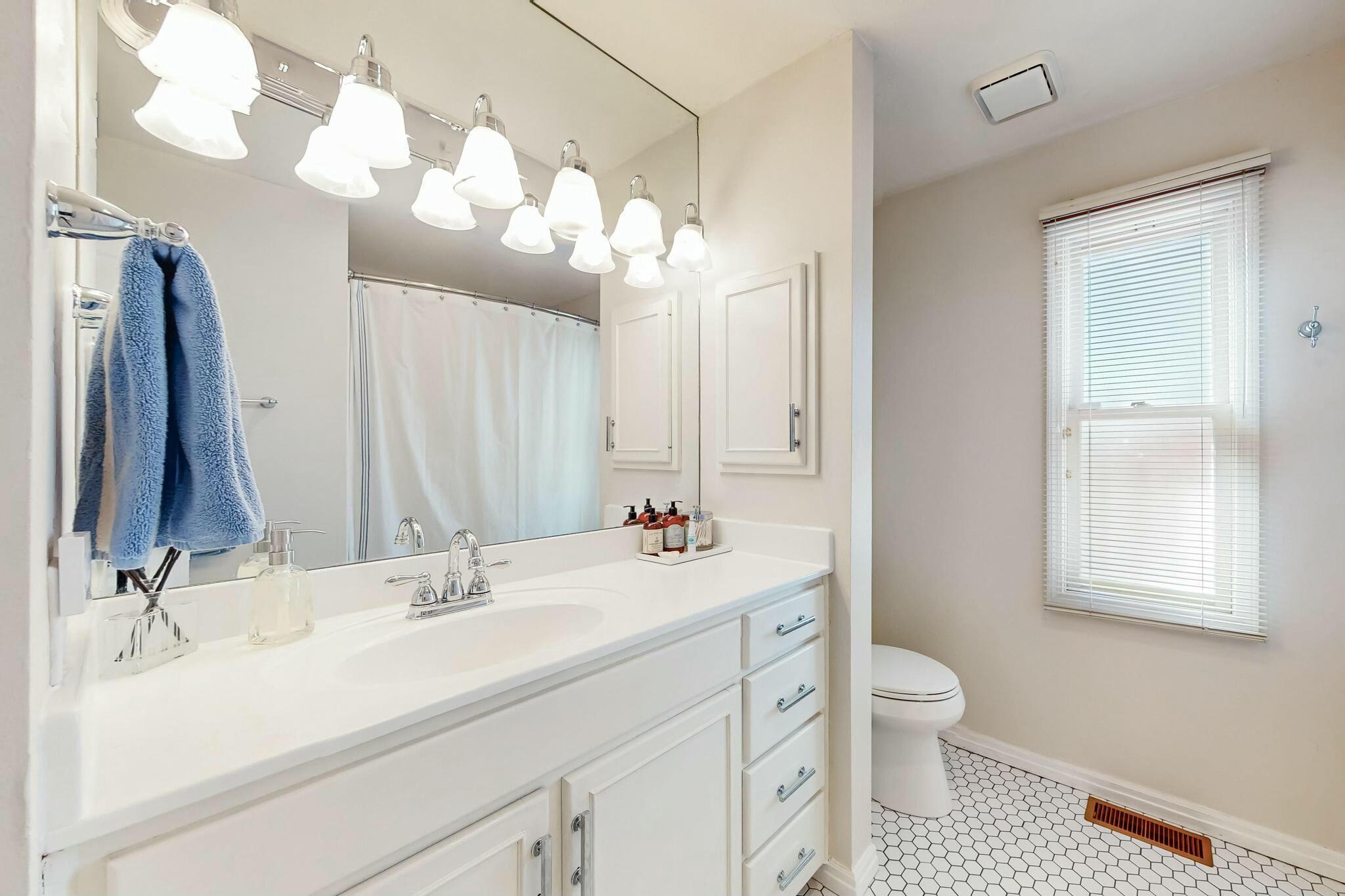 9101 WIMBLEDON Drive NE