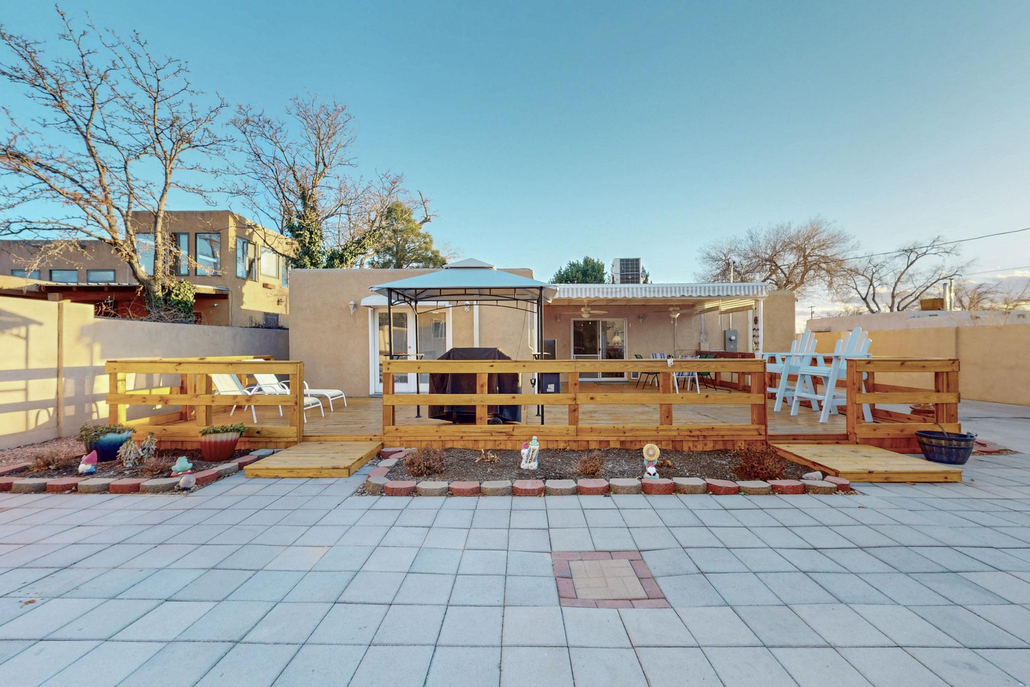 5417 EL ENCANTO Place NE