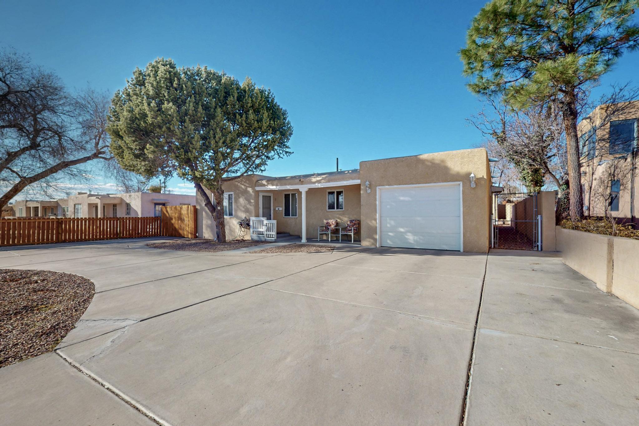 5417 EL ENCANTO Place NE