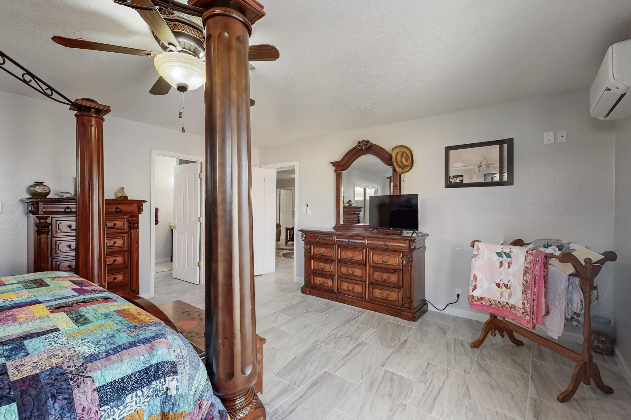 5417 EL ENCANTO Place NE