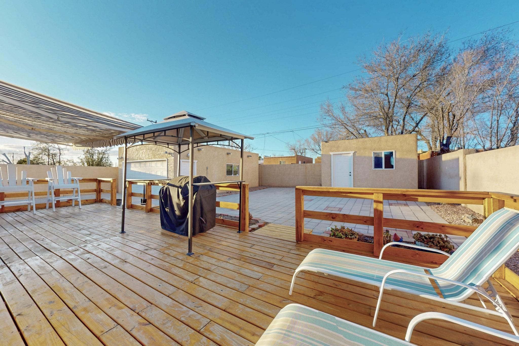 5417 EL ENCANTO Place NE