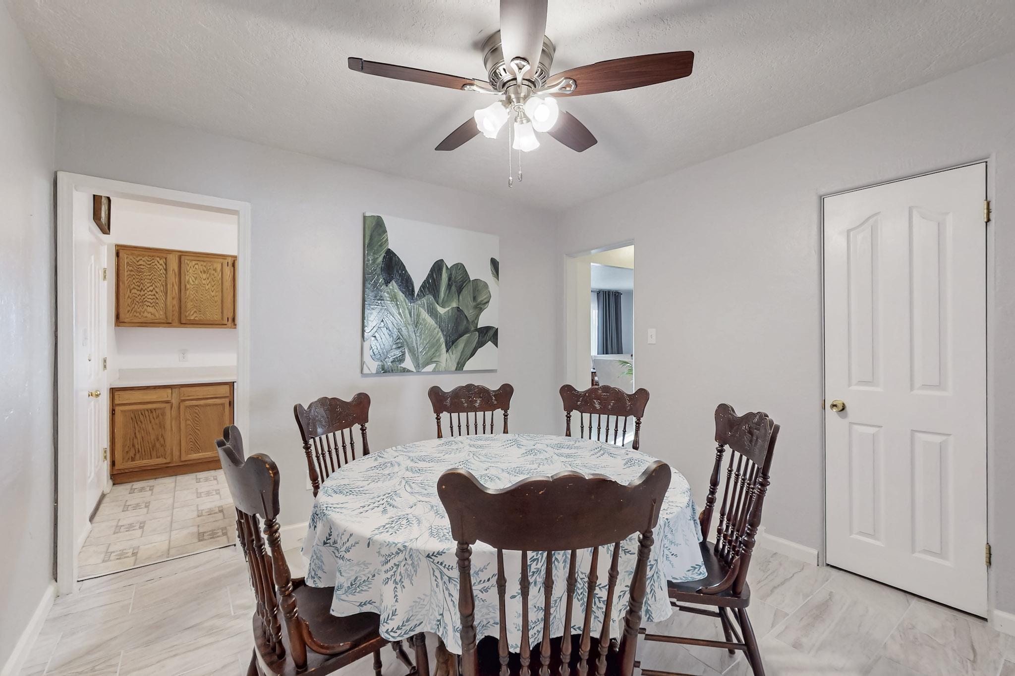 5417 EL ENCANTO Place NE