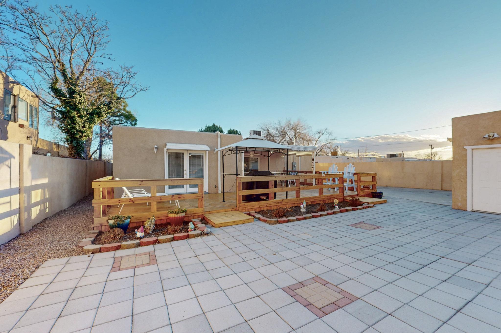 5417 EL ENCANTO Place NE