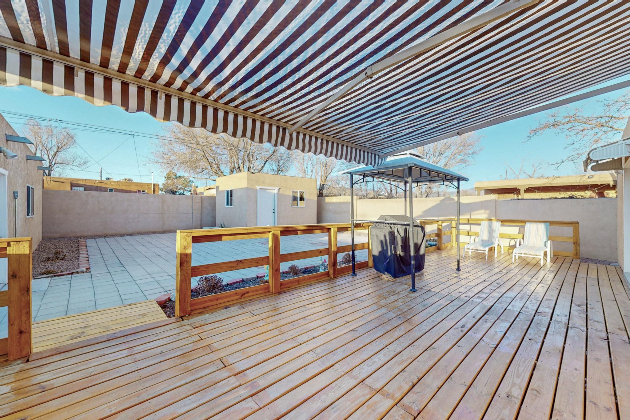 5417 EL ENCANTO Place NE