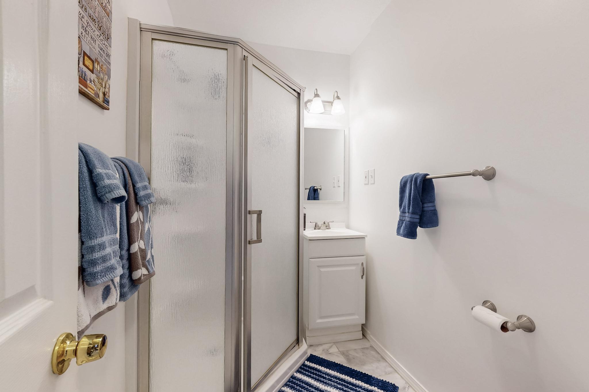 5417 EL ENCANTO Place NE