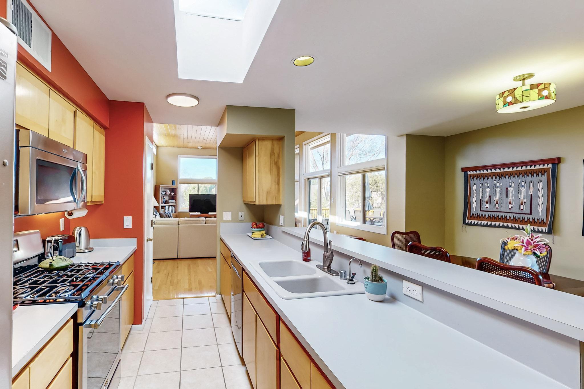 1911 QUAIL RUN Road NE