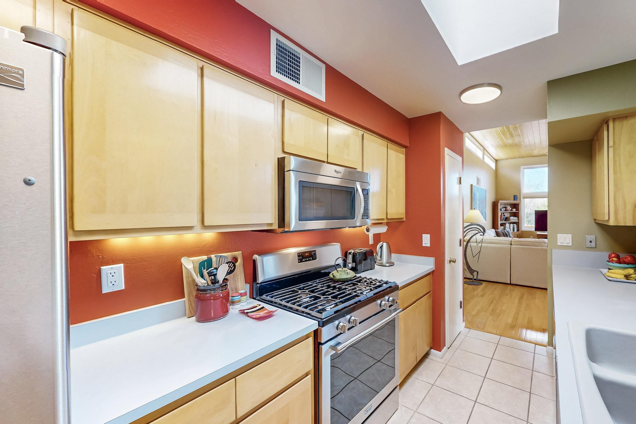 1911 QUAIL RUN Road NE