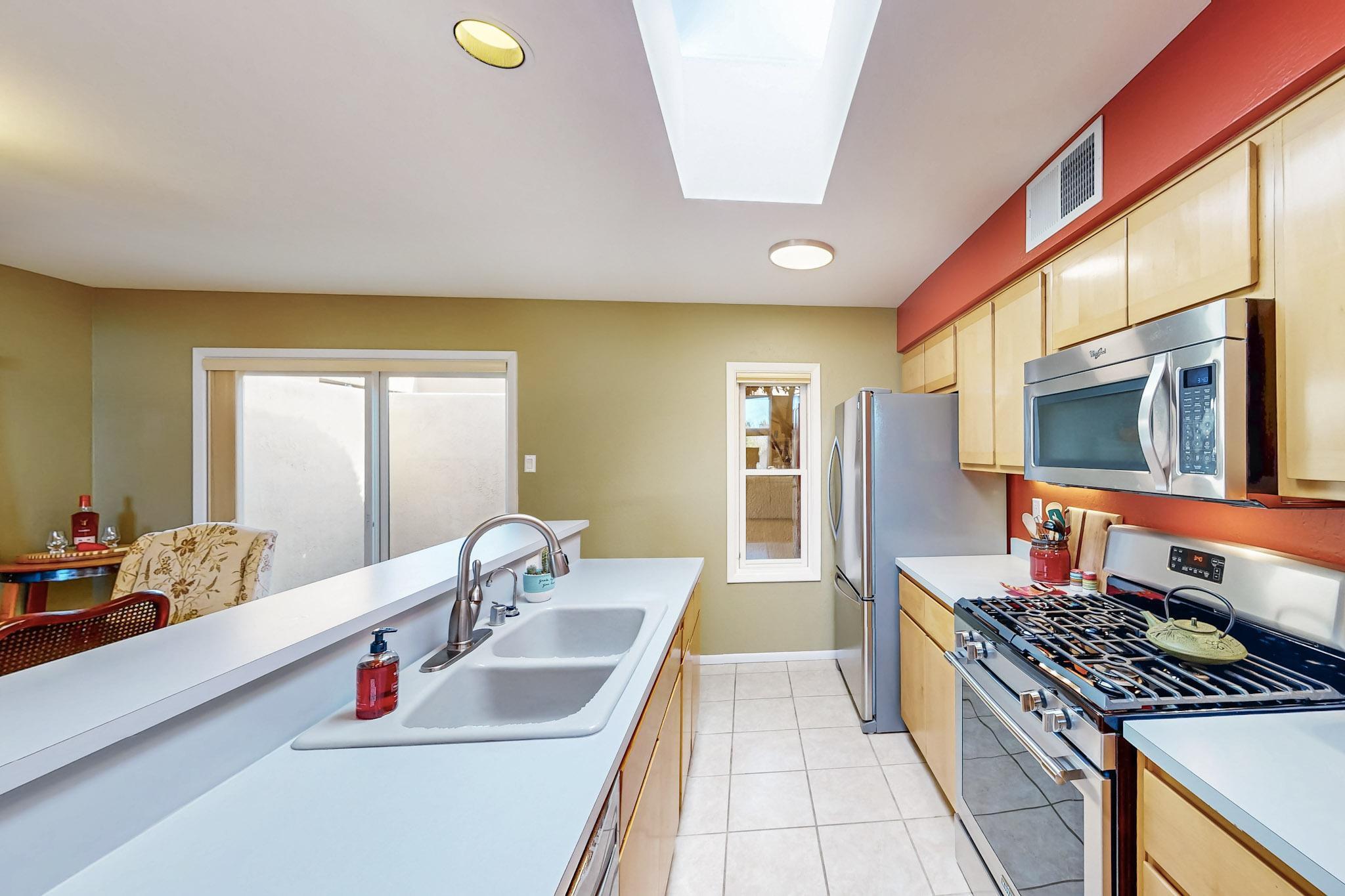 1911 QUAIL RUN Road NE