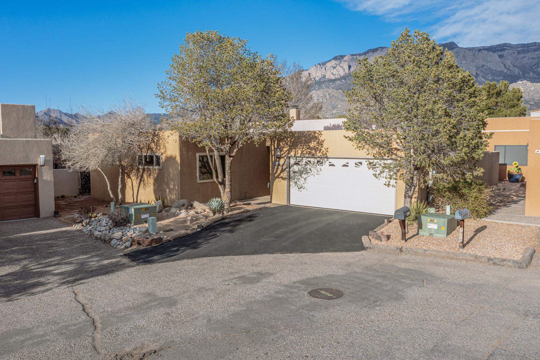 1911 QUAIL RUN Road NE