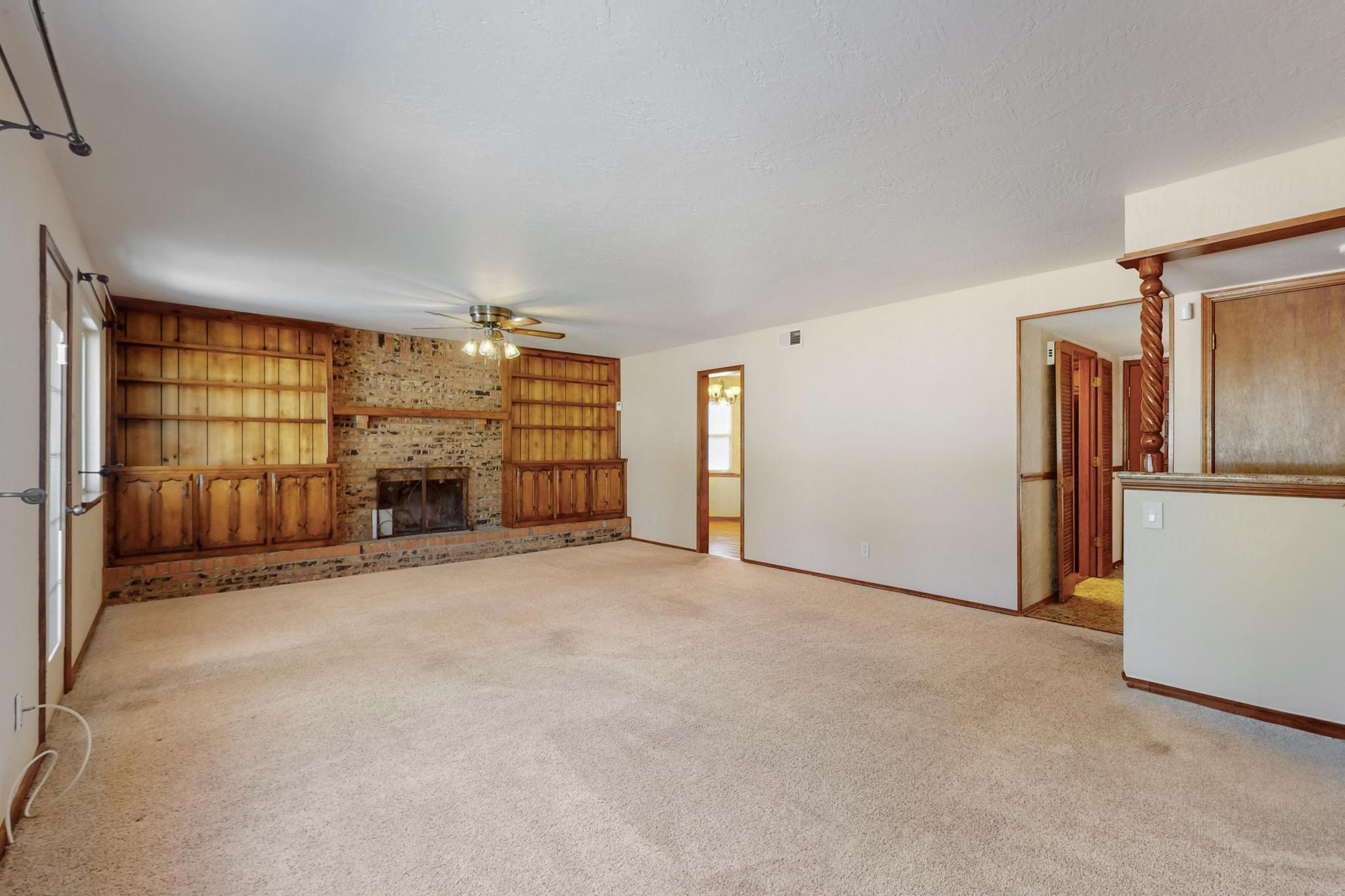 7220 CAPITOL Drive NE