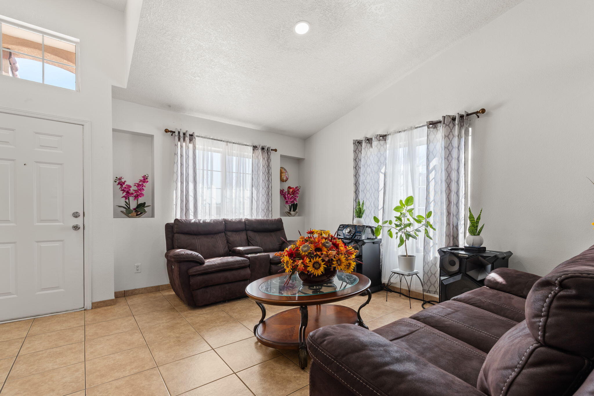 10209 CHAPS Street SW