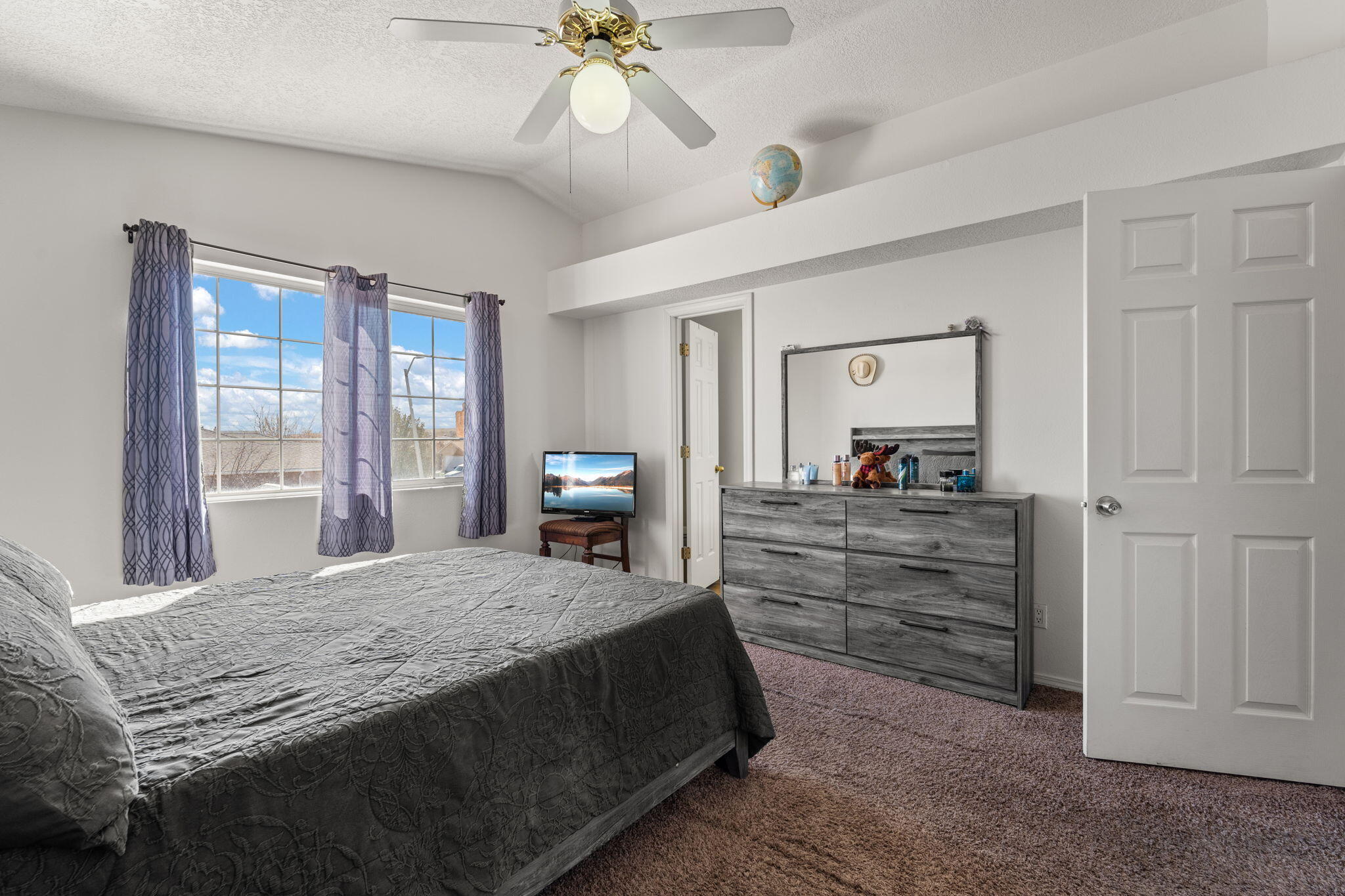 10209 CHAPS Street SW