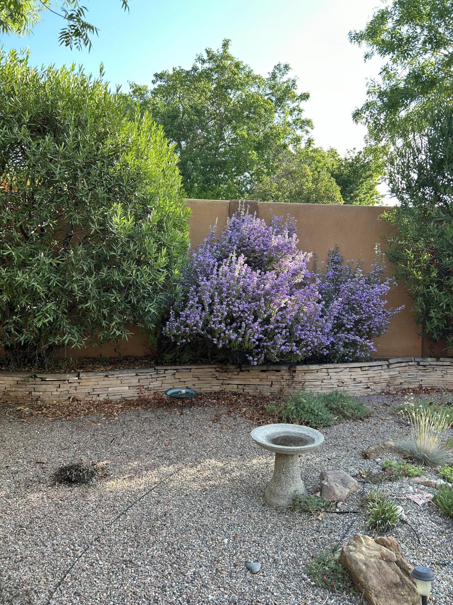 11500 SAN VICTORIO Avenue NE