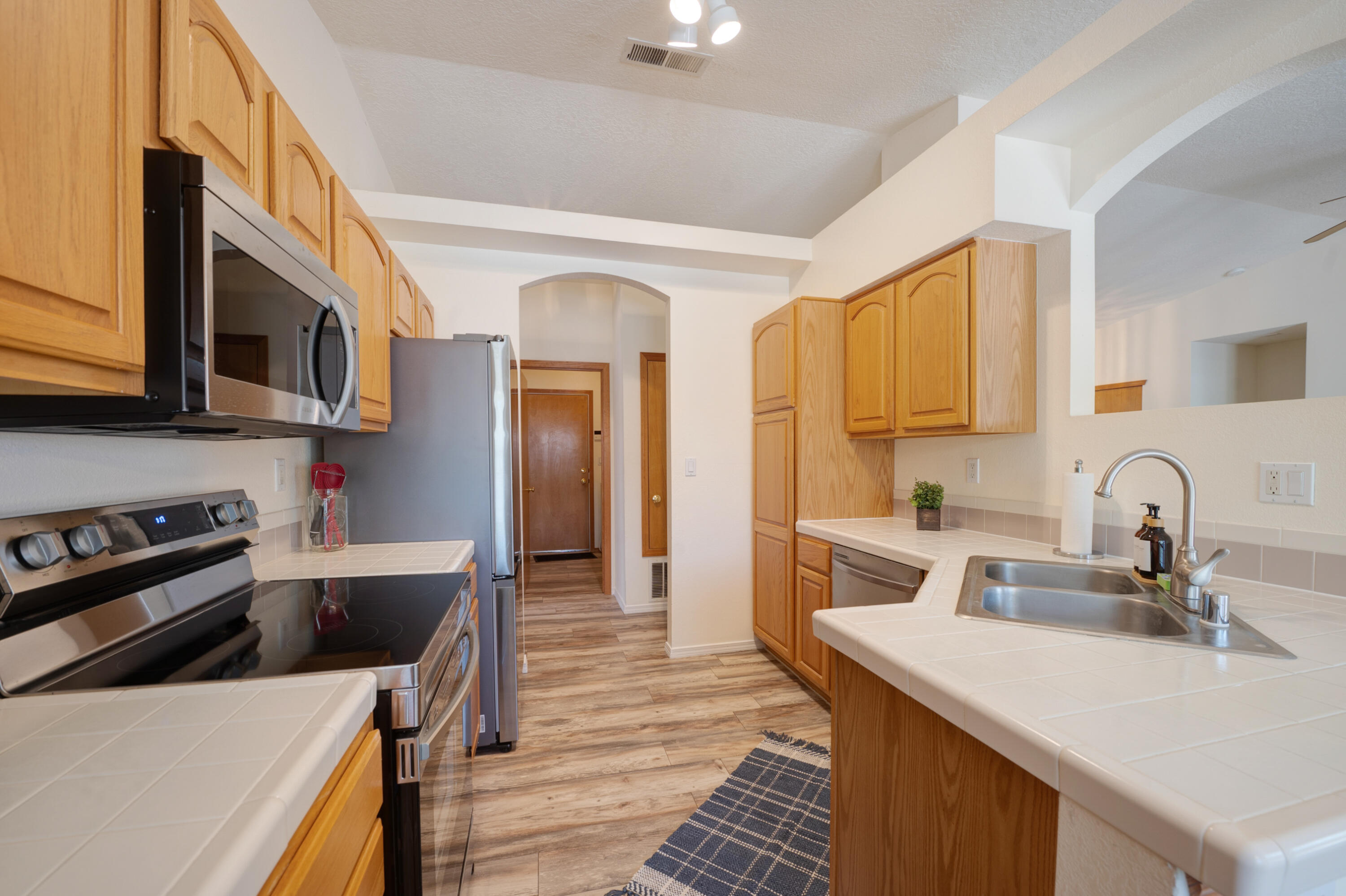 1647 CERRO CRESTADO Drive NW