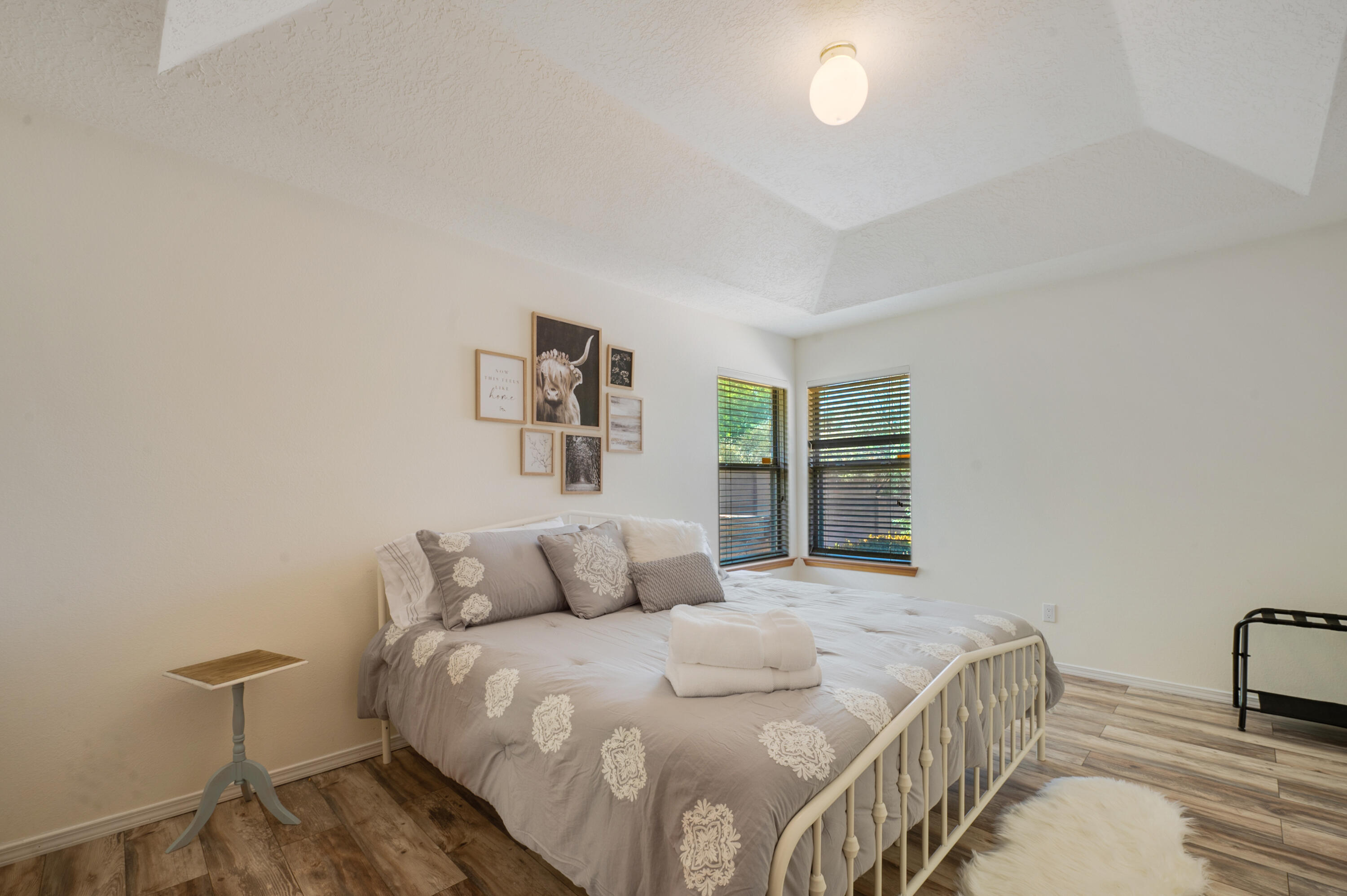 1647 CERRO CRESTADO Drive NW