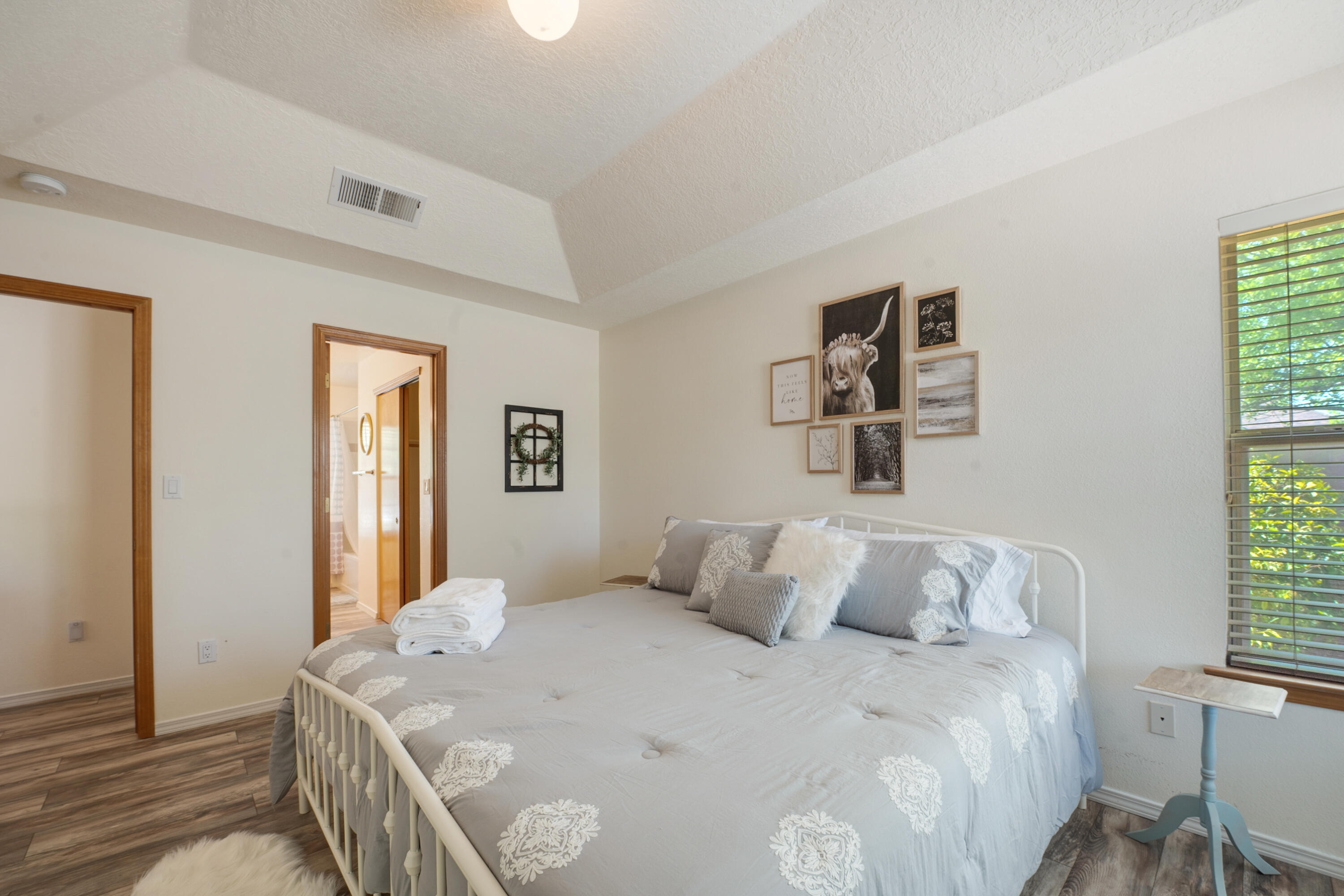 1647 CERRO CRESTADO Drive NW