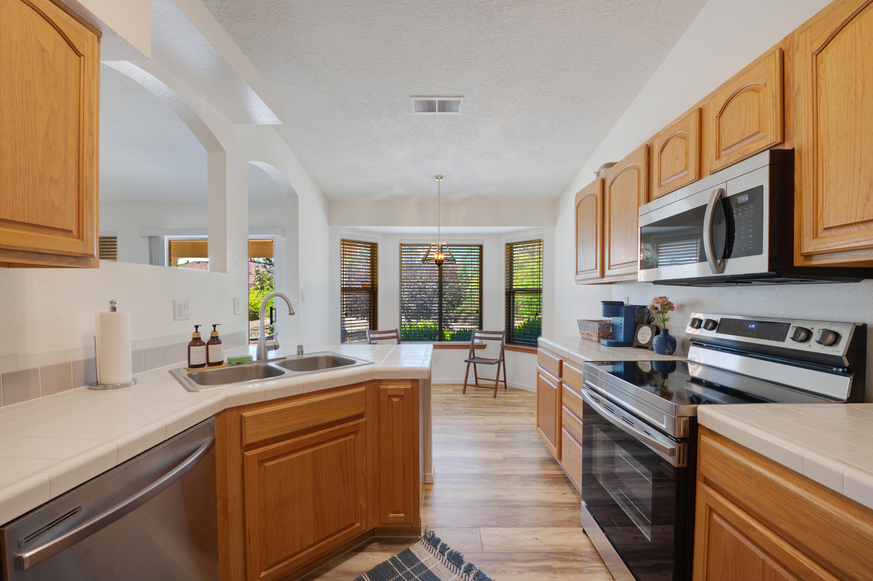 1647 CERRO CRESTADO Drive NW