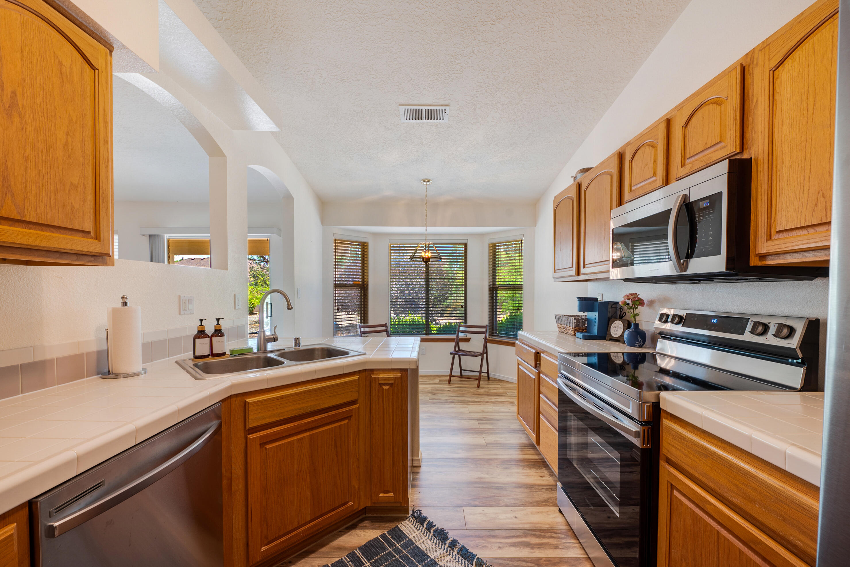 1647 CERRO CRESTADO Drive NW