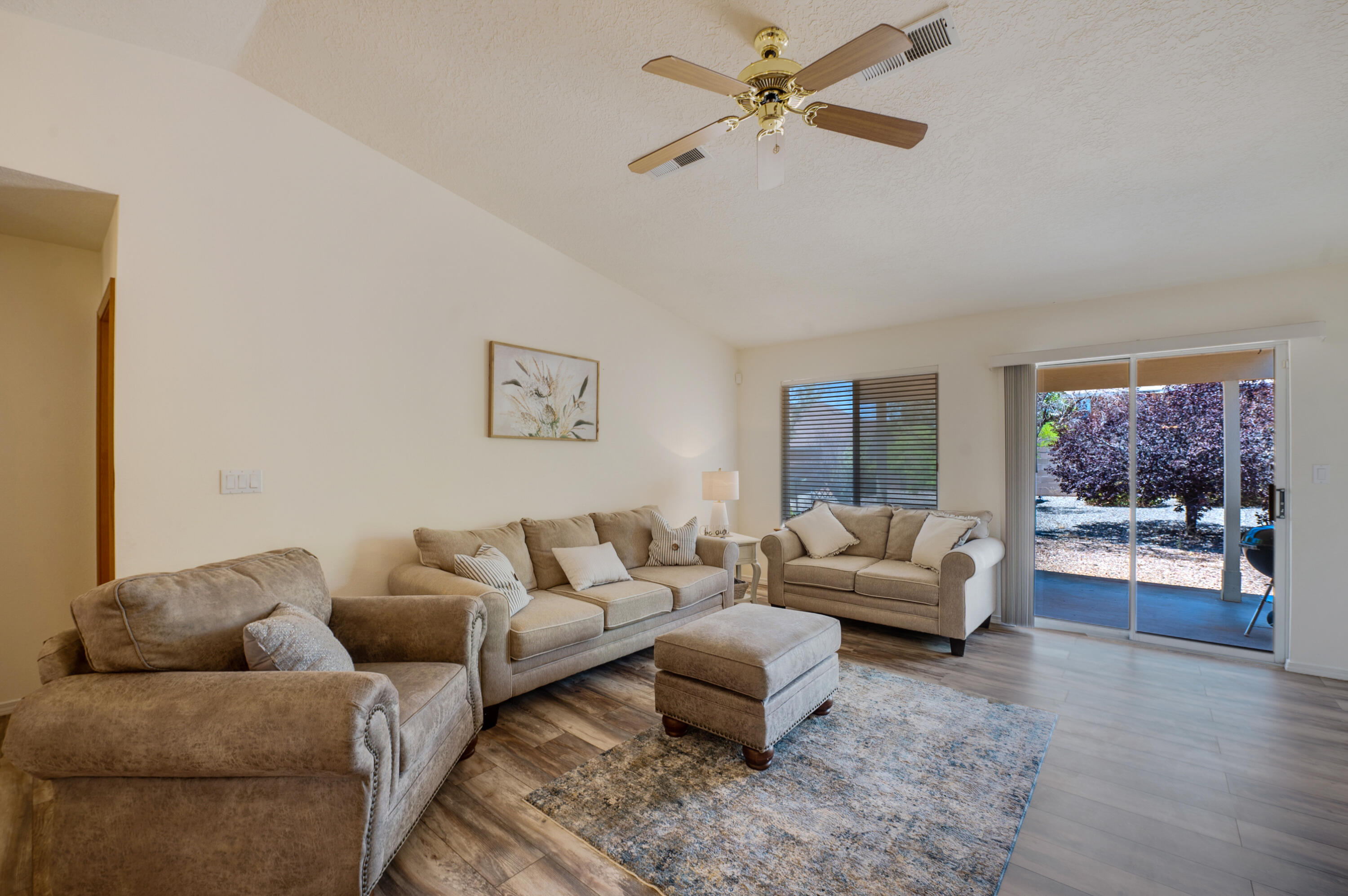 1647 CERRO CRESTADO Drive NW