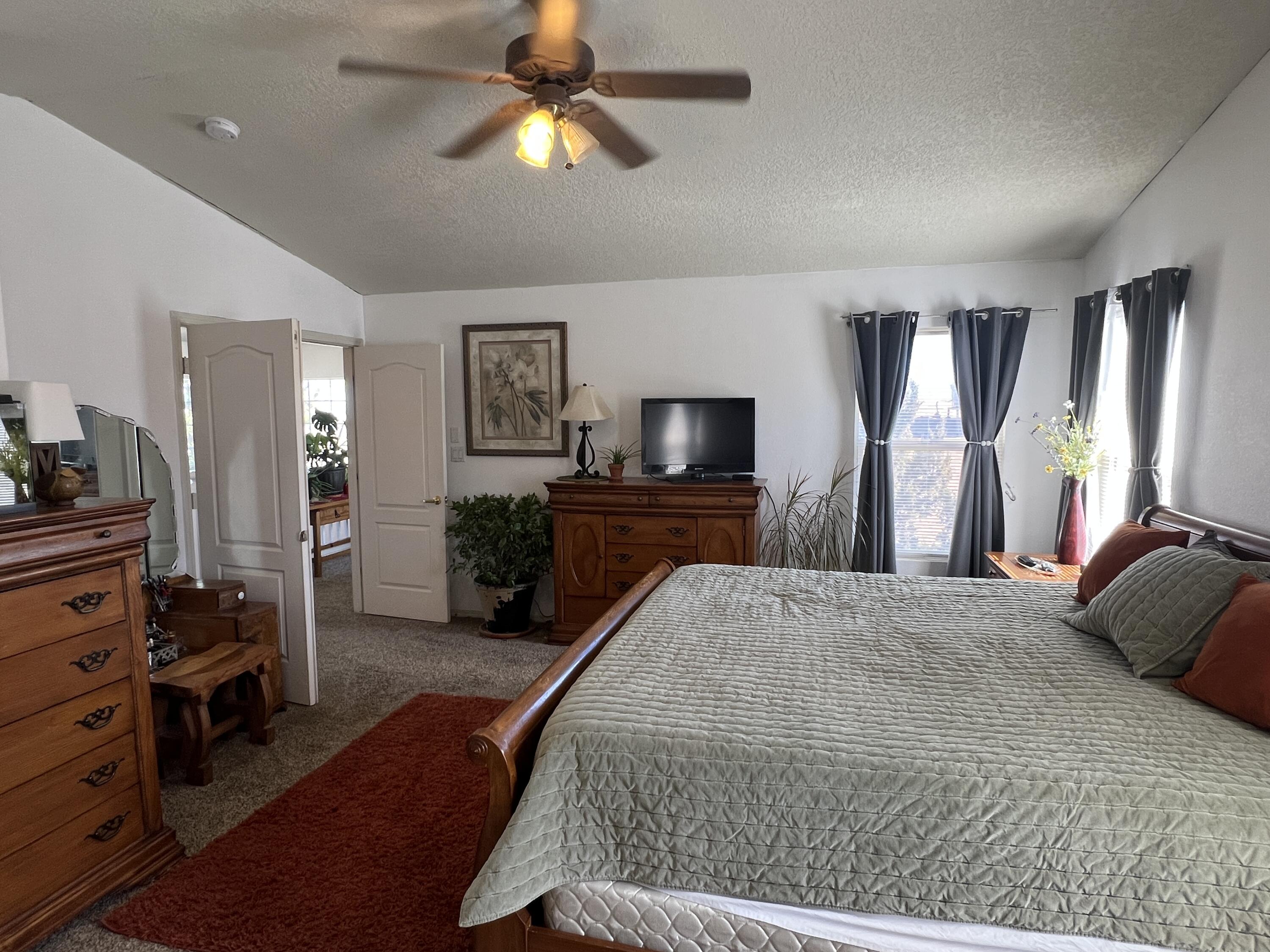 7716 Kentwood Avenue NW