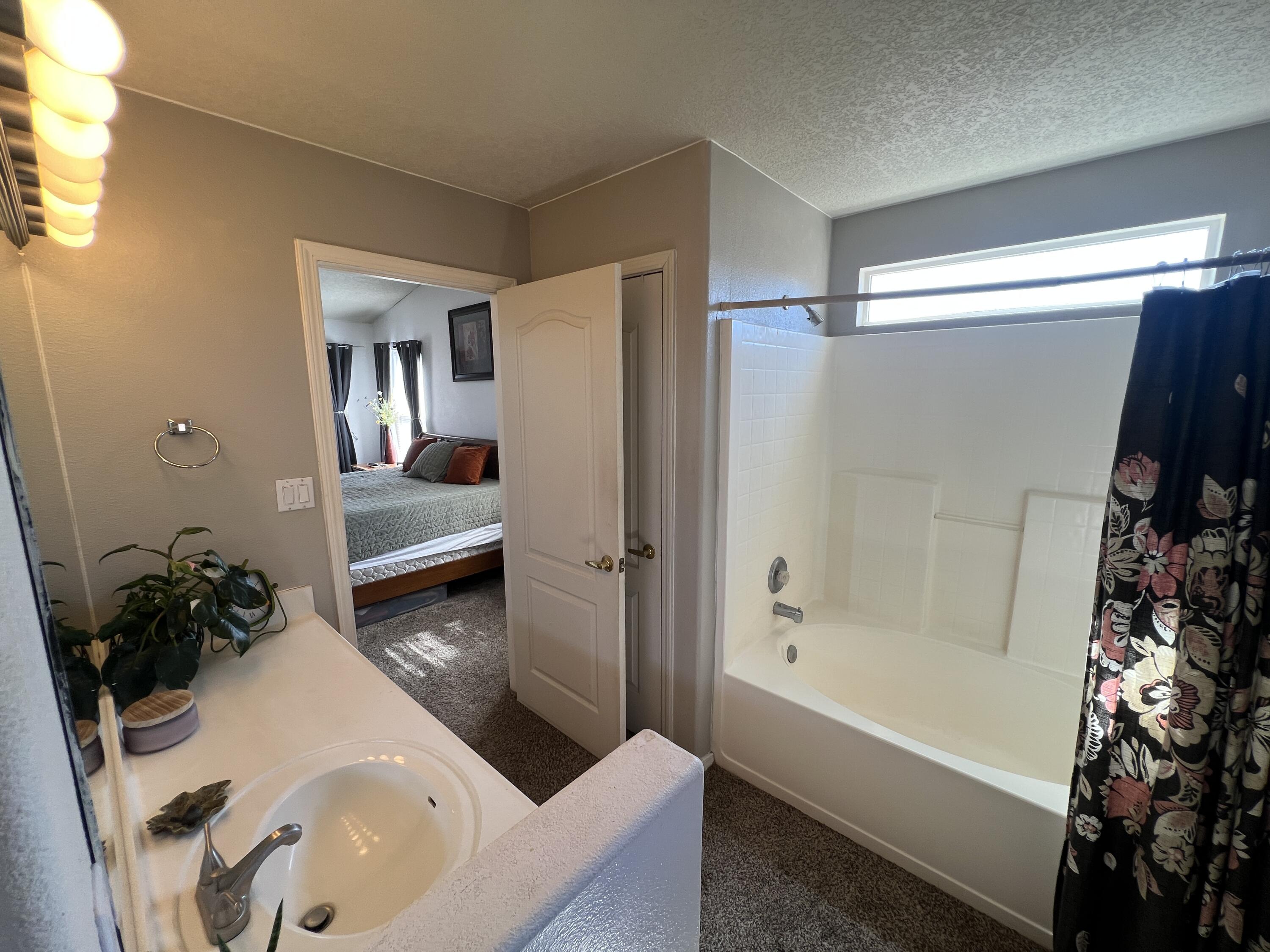 7716 Kentwood Avenue NW