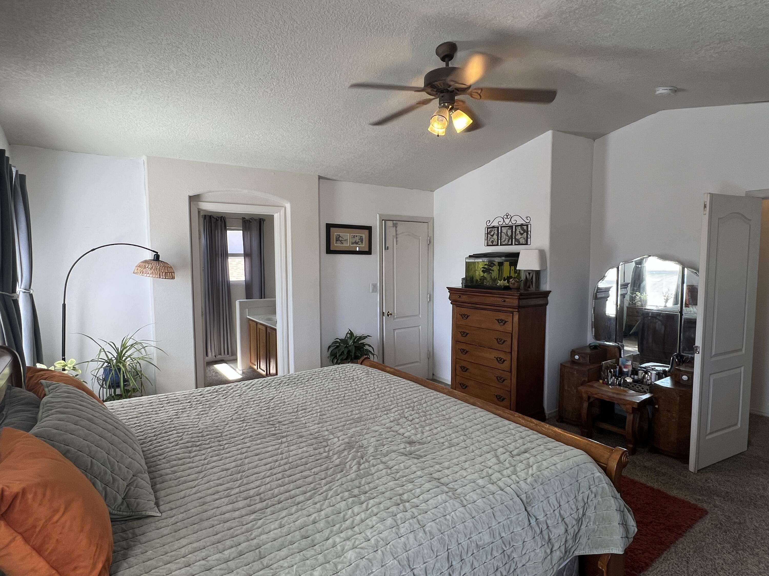 7716 Kentwood Avenue NW