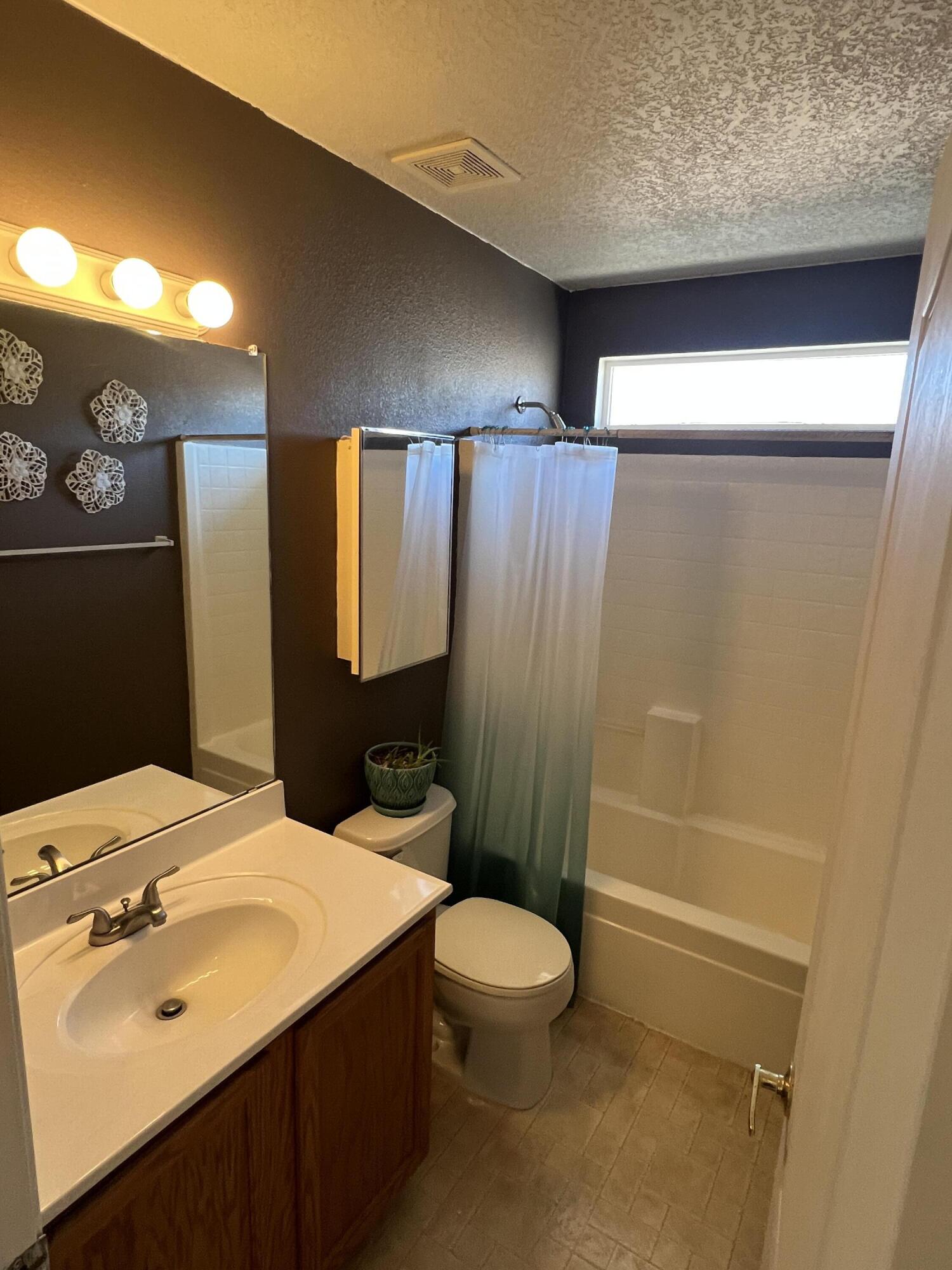 7716 Kentwood Avenue NW