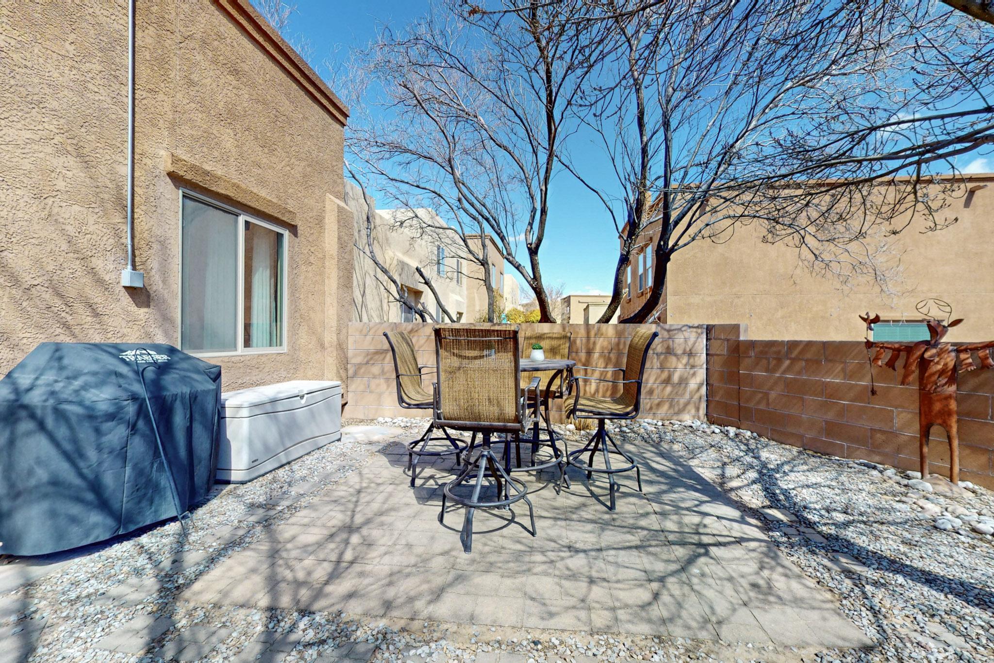 2404 PELIZZANO Drive SE