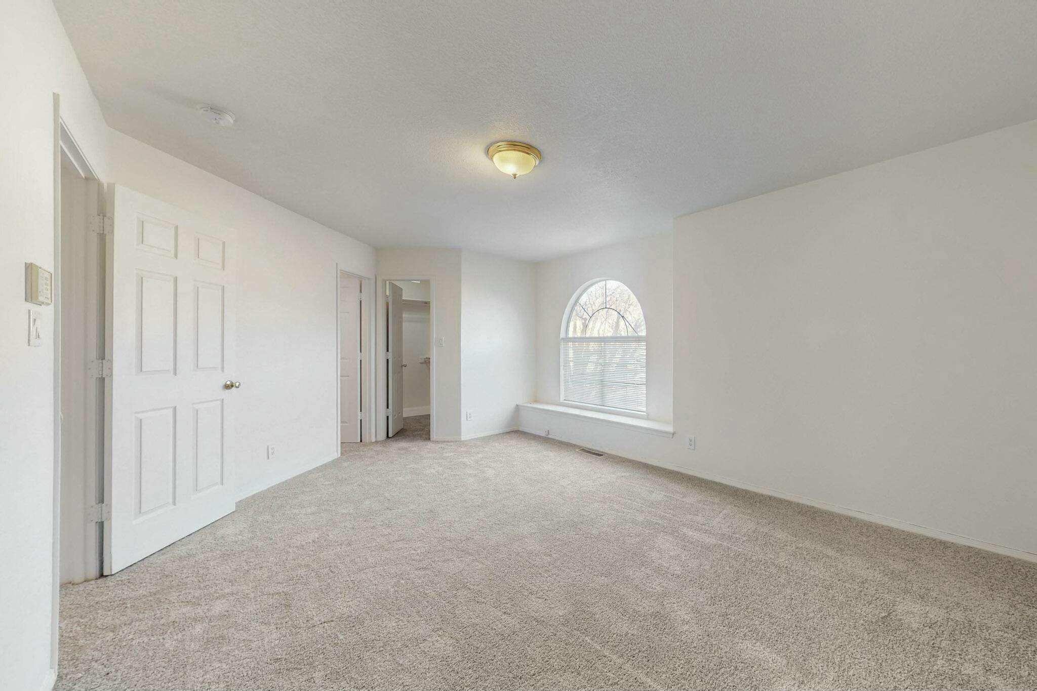 7405 COACHMAN Street NE