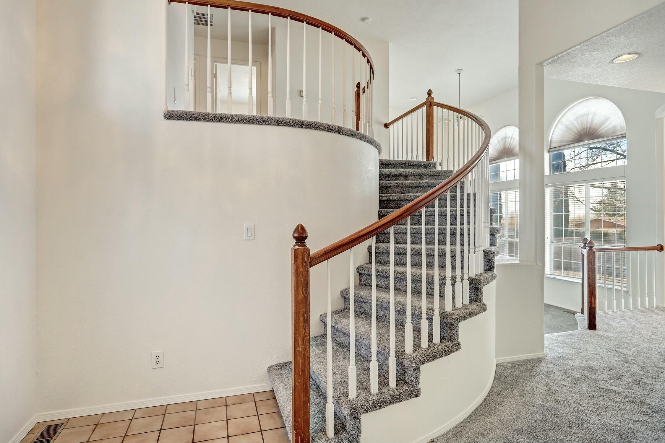 7405 COACHMAN Street NE