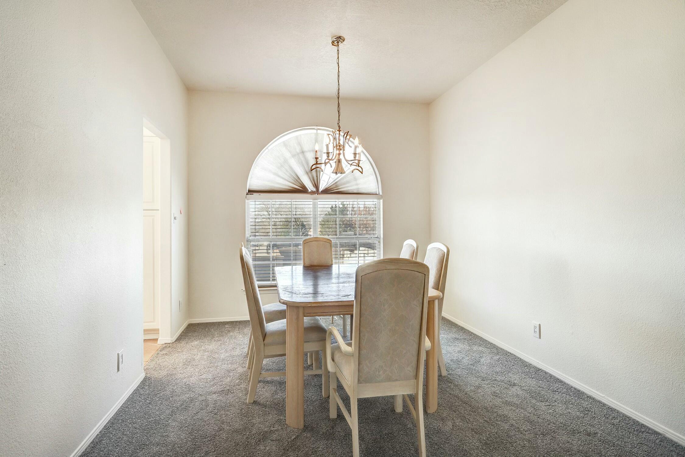 7405 COACHMAN Street NE